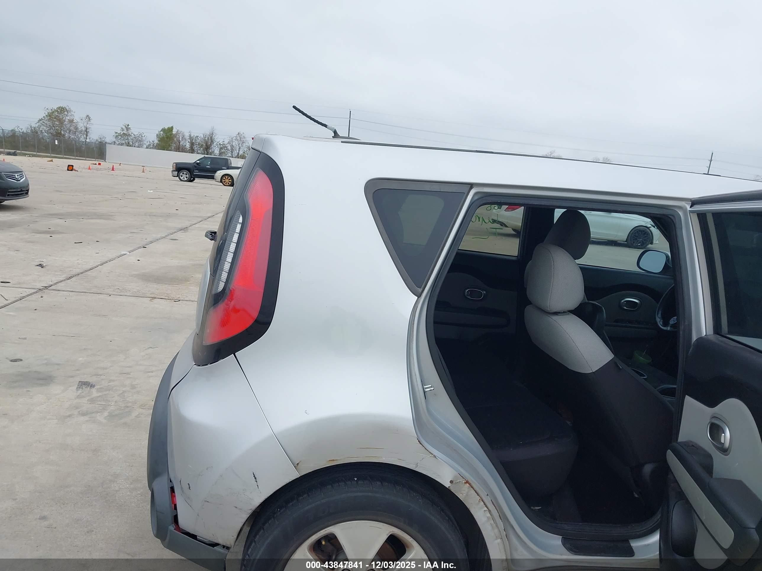KIA SOUL image 8