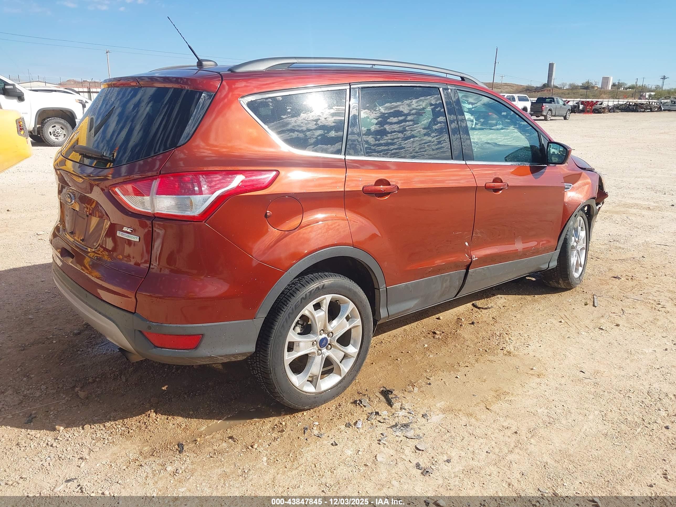 FORD ESCAPE image 4