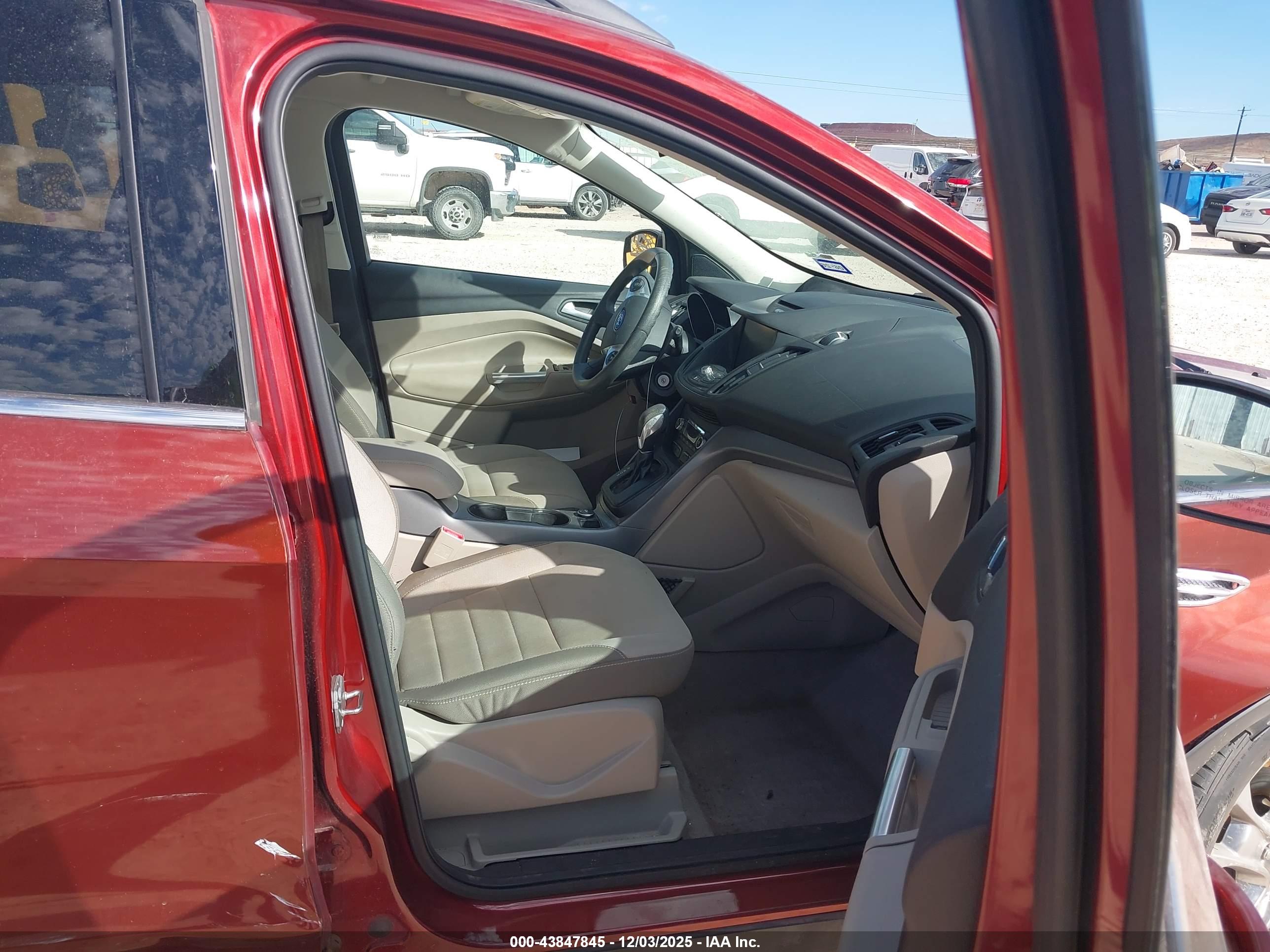 FORD ESCAPE image 5