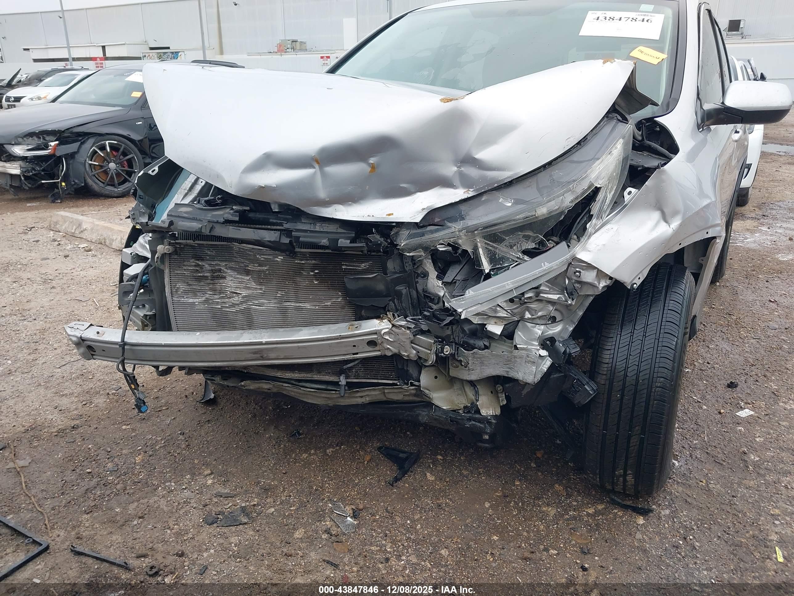 HONDA CR-V image 6