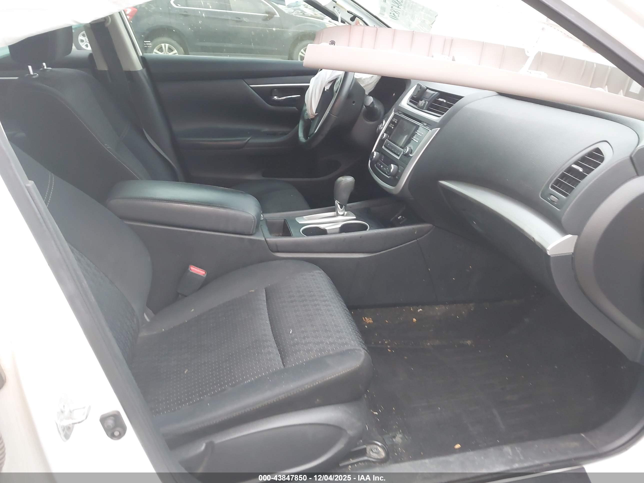 NISSAN ALTIMA image 5
