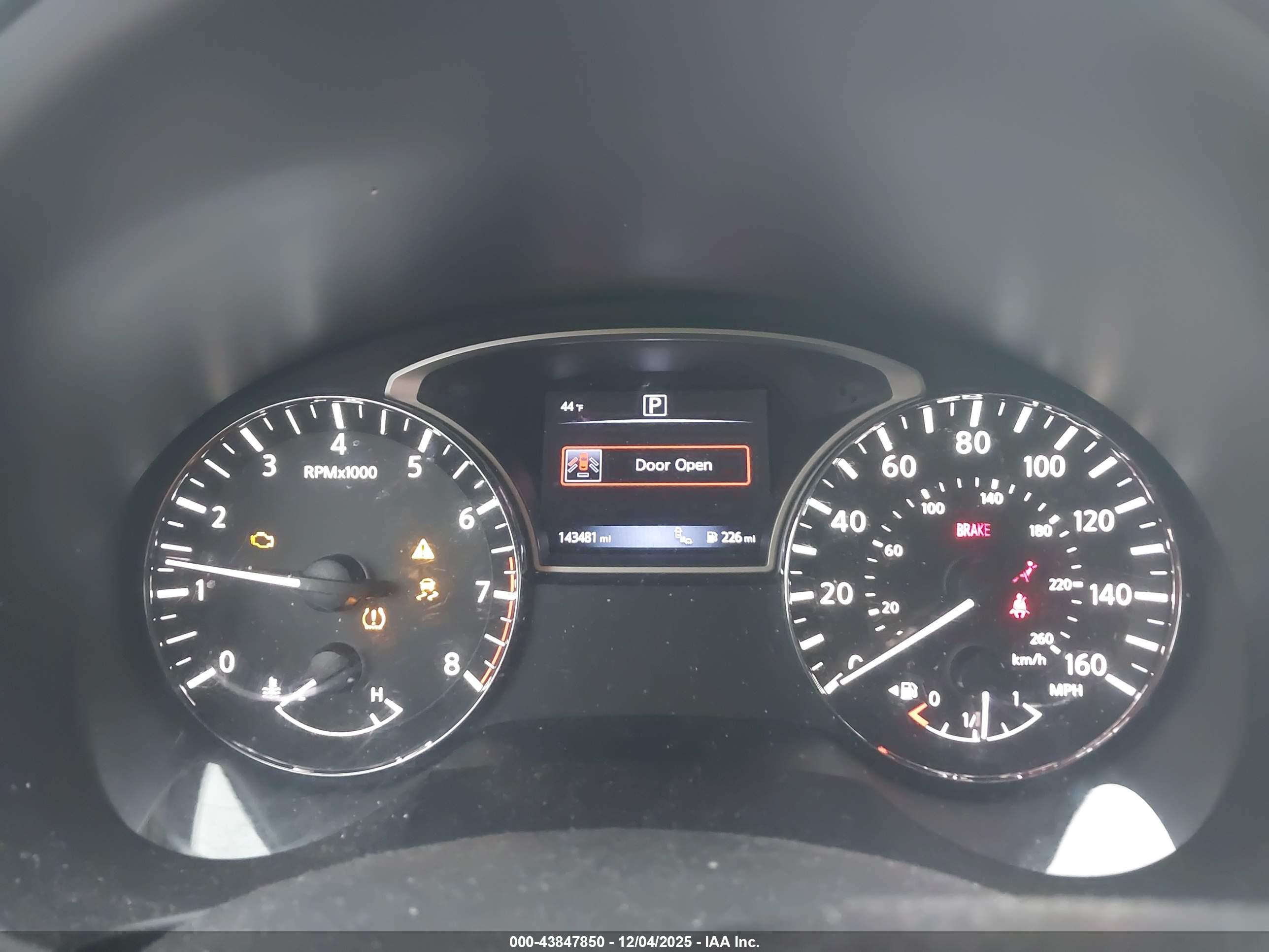 NISSAN ALTIMA image 7