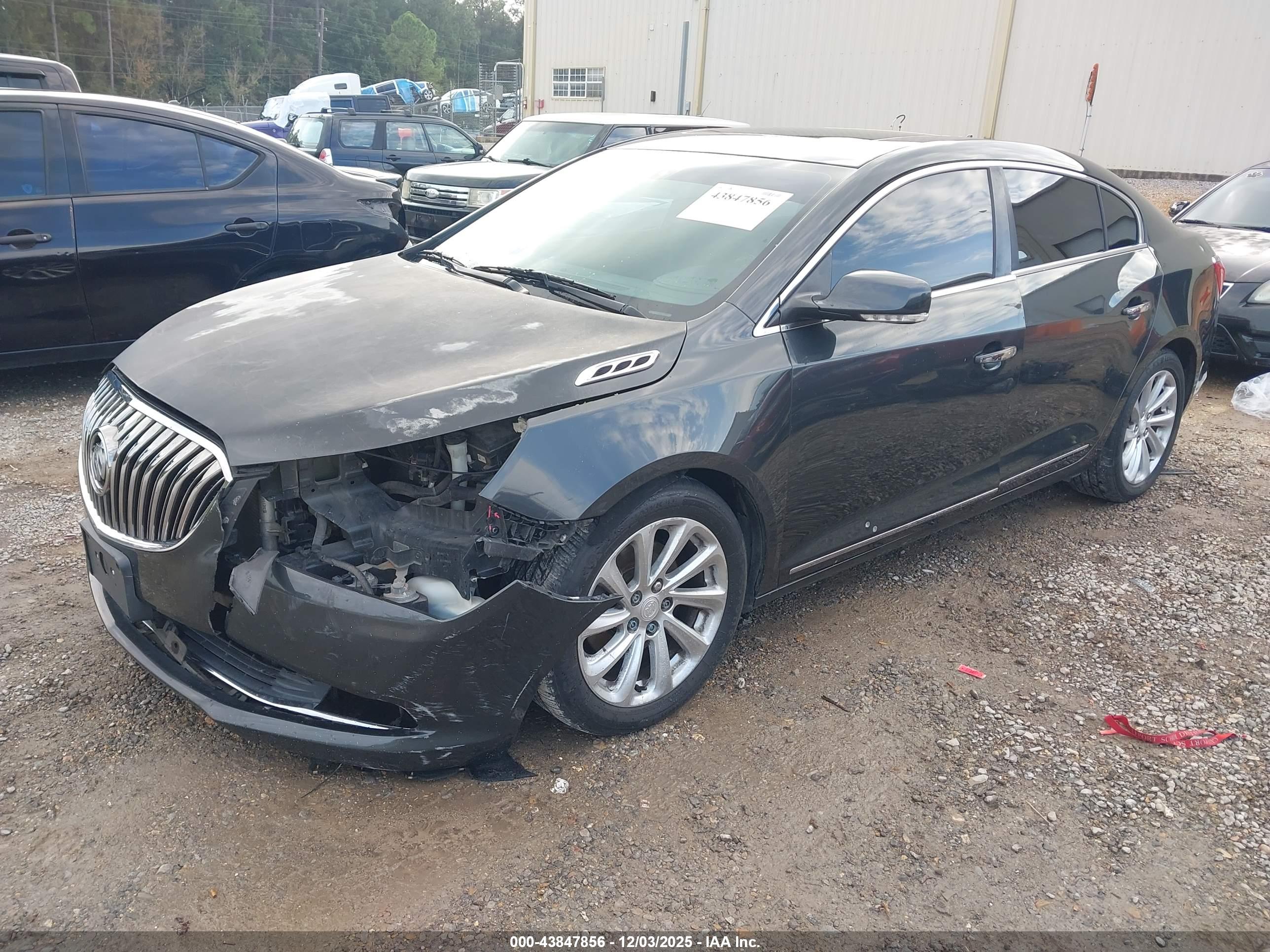 BUICK LACROSSE image 2