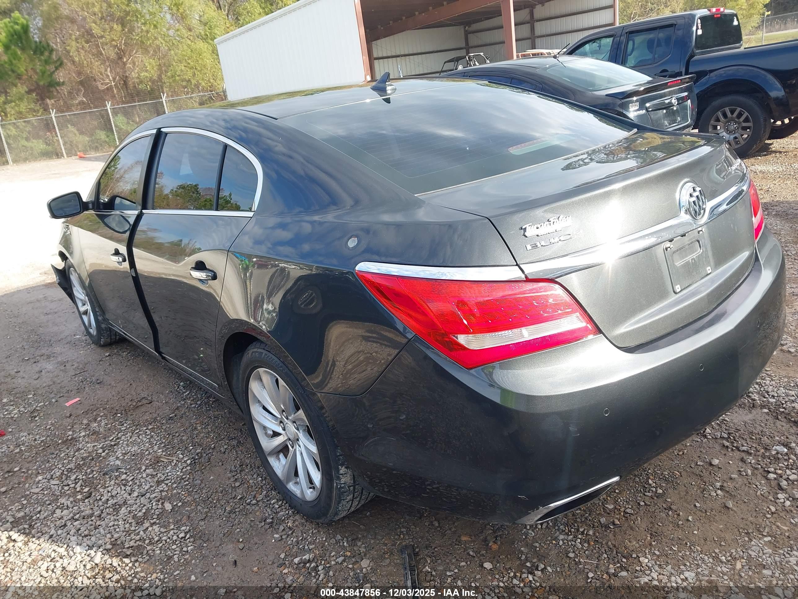 BUICK LACROSSE image 3