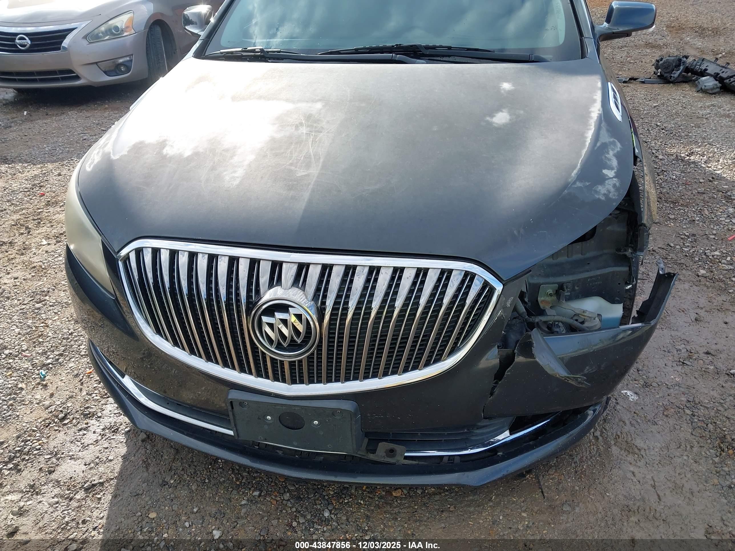 BUICK LACROSSE image 6