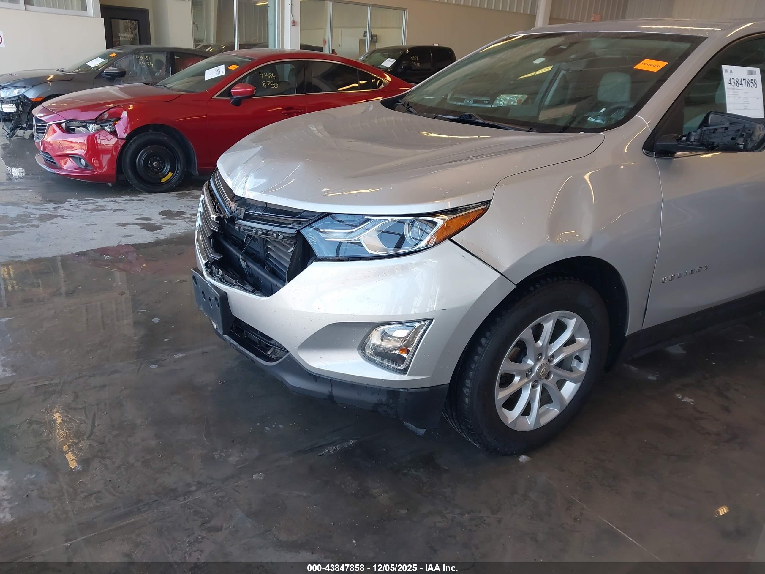 CHEVROLET EQUINOX image 6