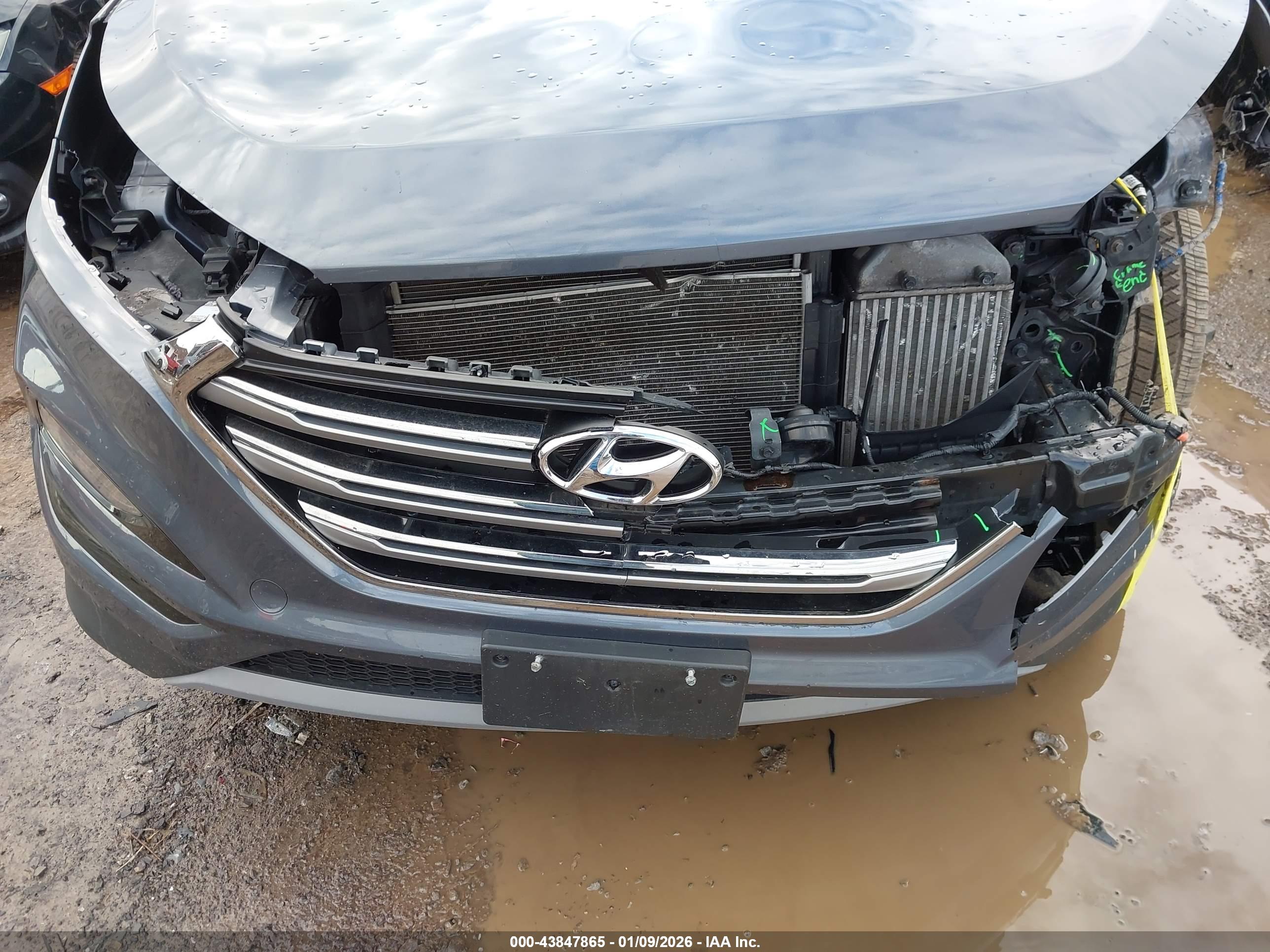 HYUNDAI TUCSON image 6