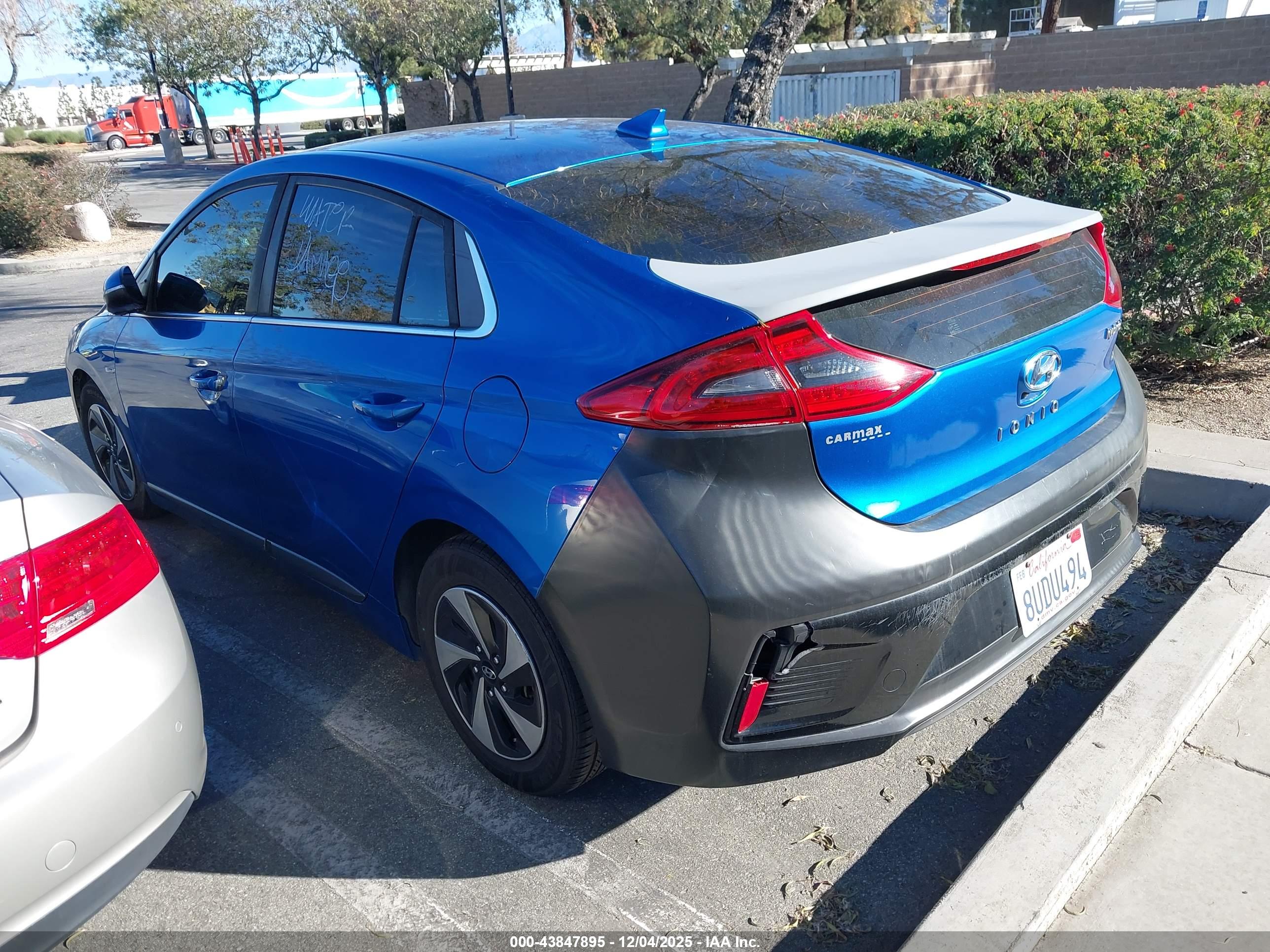 HYUNDAI IONIQ image 3