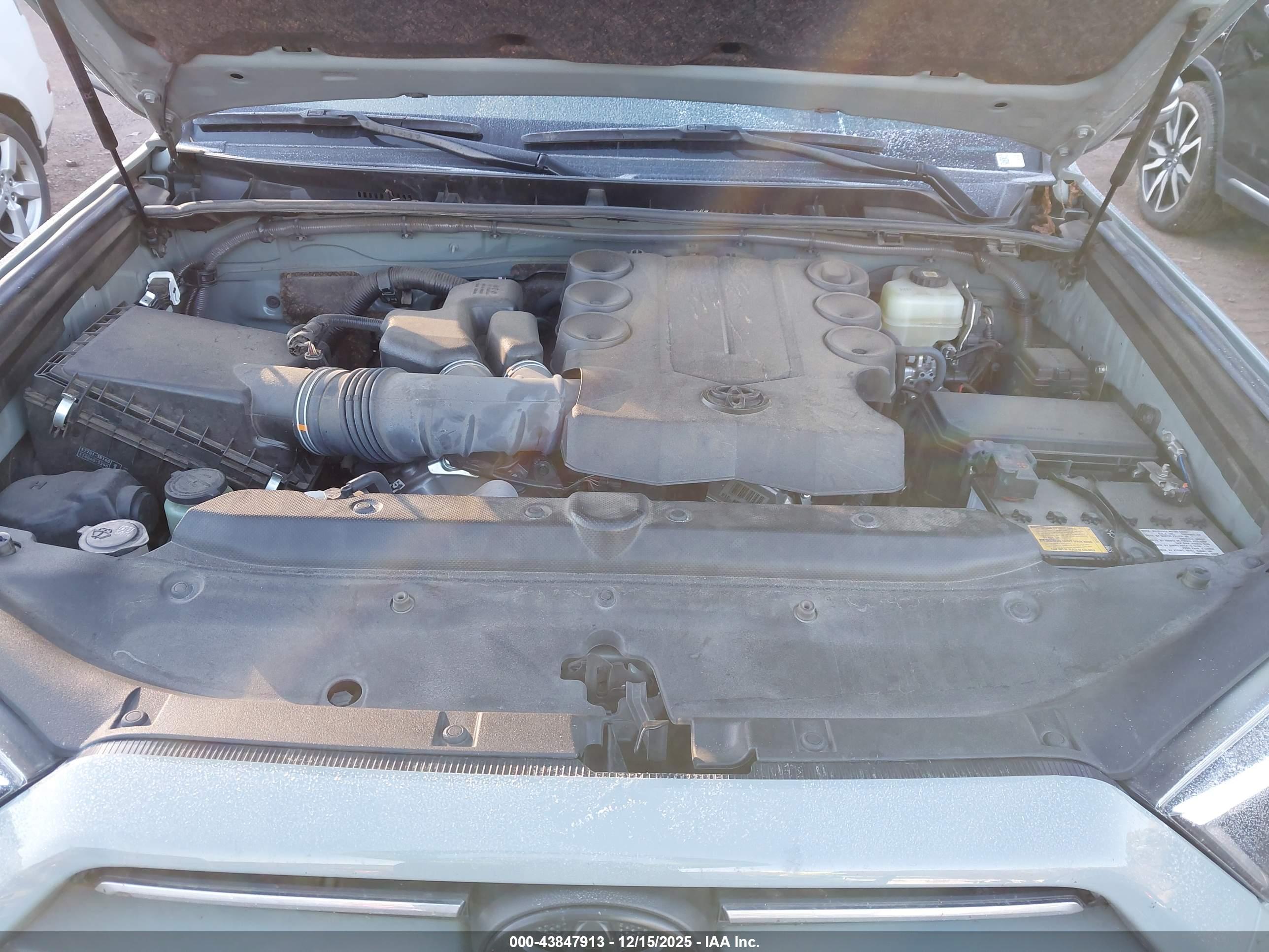 TOYOTA 4RUNNER image 10