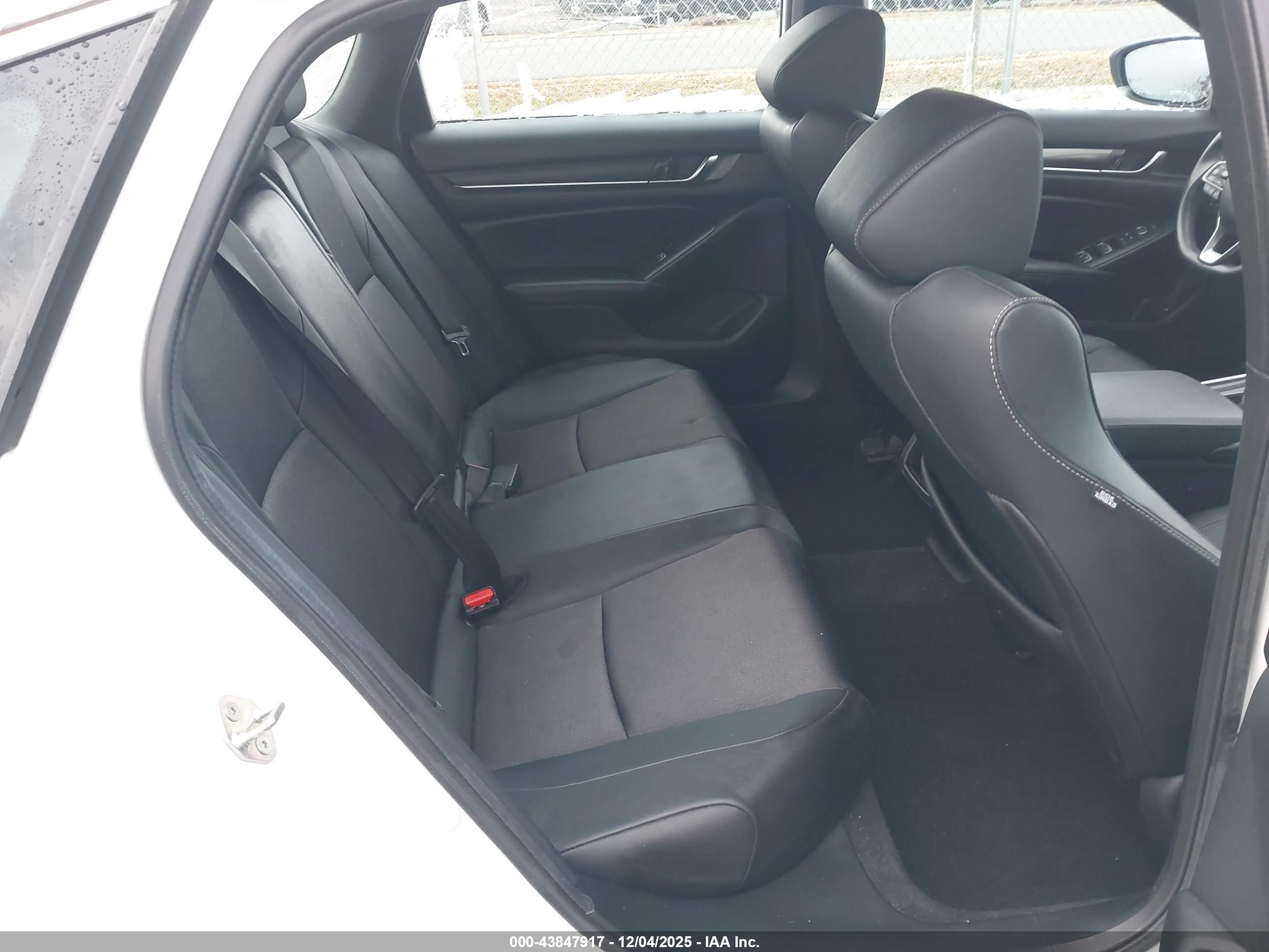 HONDA ACCORD image 8
