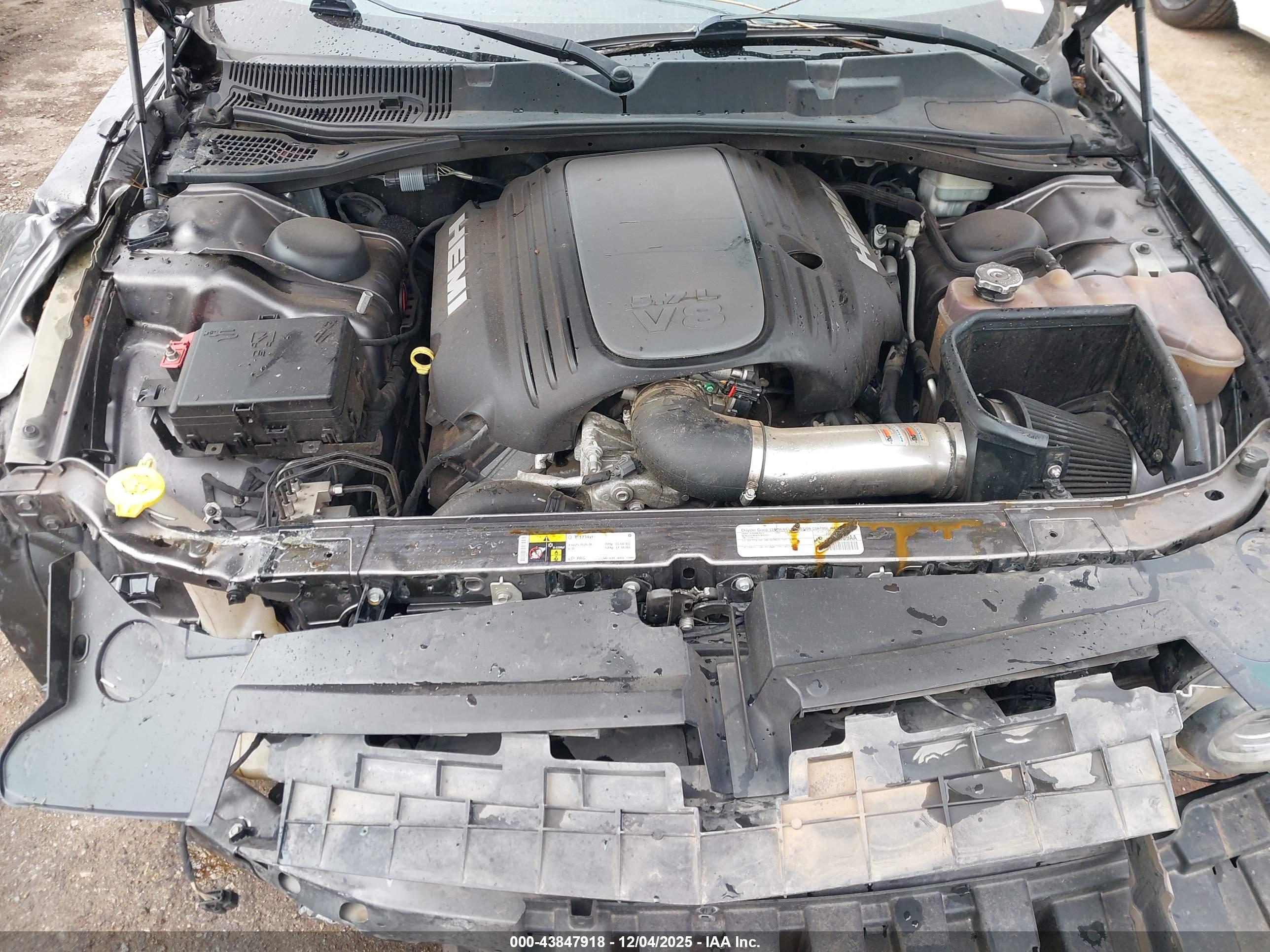 DODGE CHALLENGER image 10