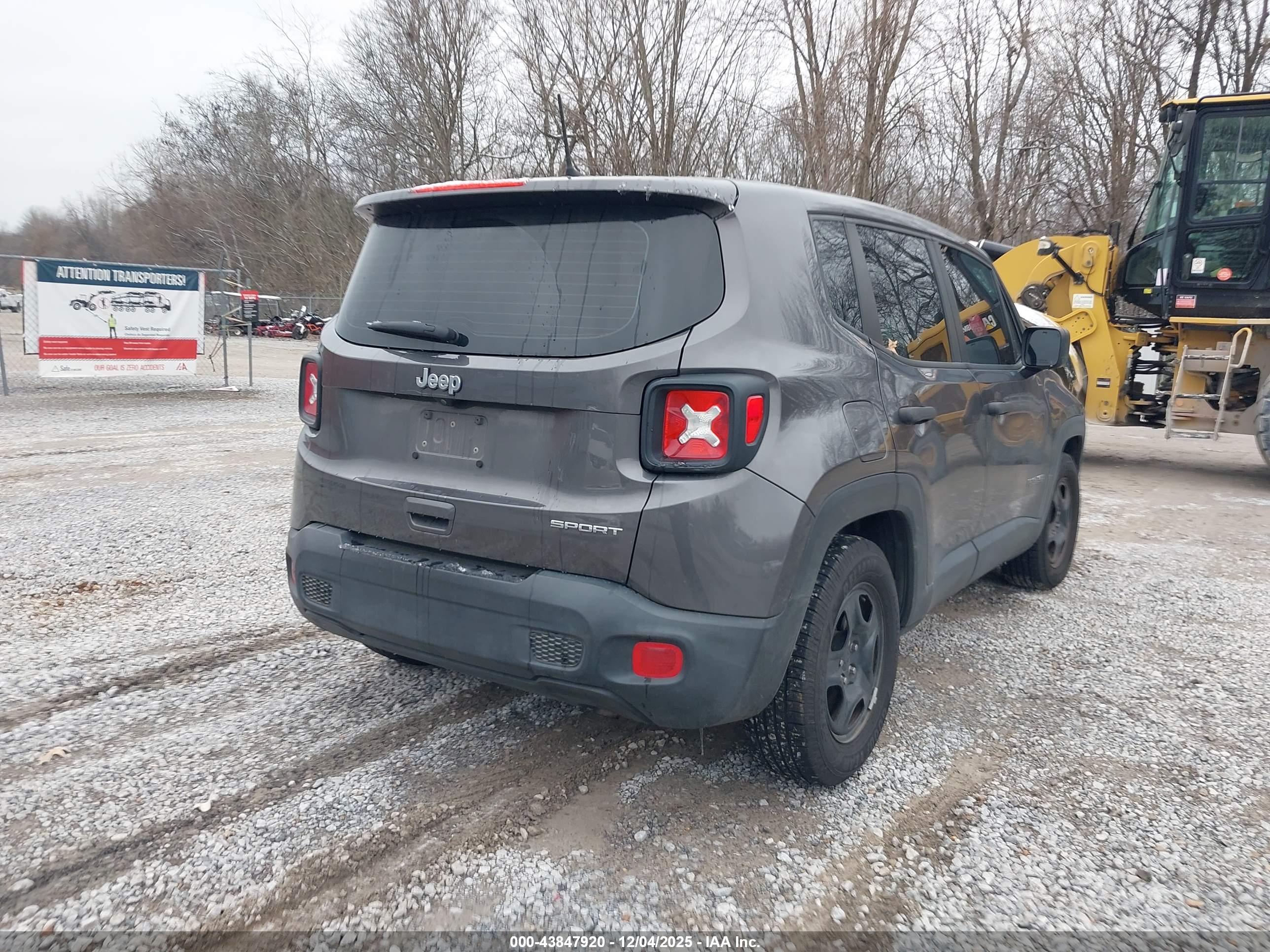 JEEP RENEGADE image 4