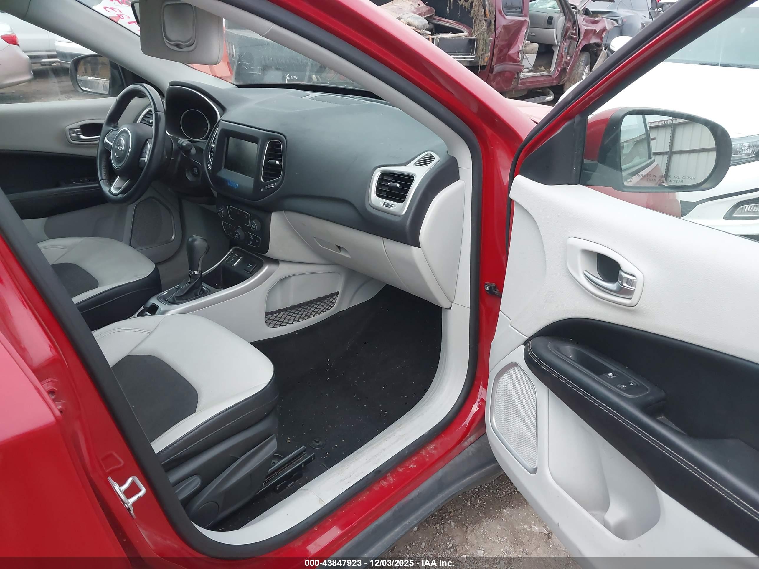 JEEP COMPASS image 5