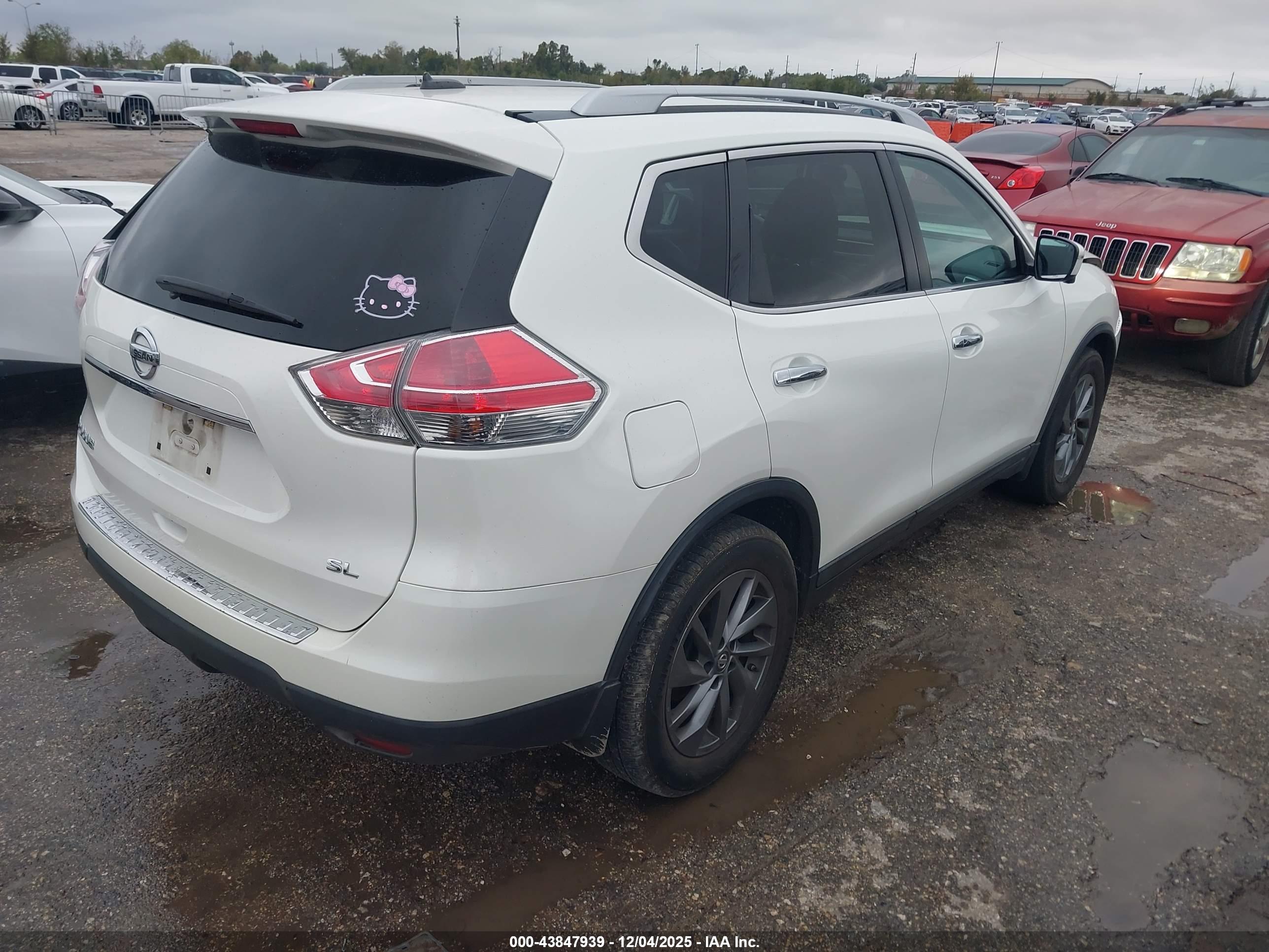 NISSAN ROGUE image 4