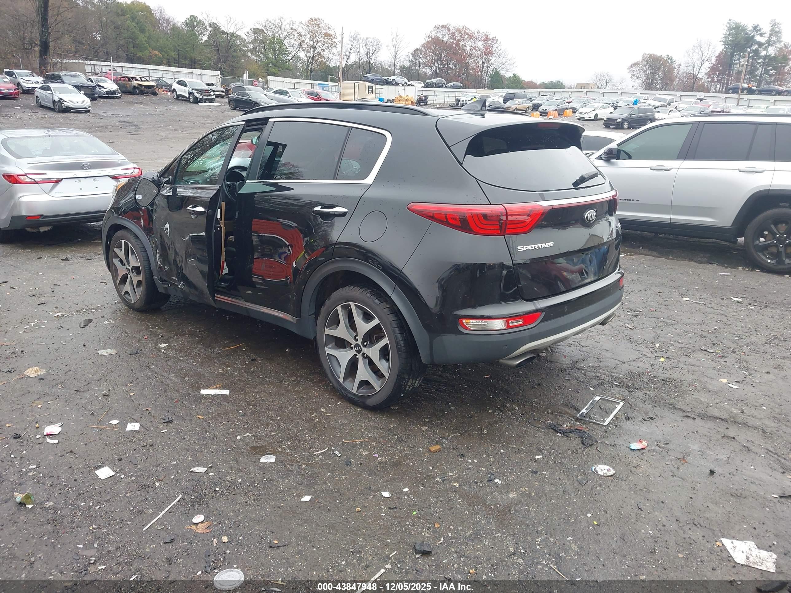 KIA SPORTAGE image 3