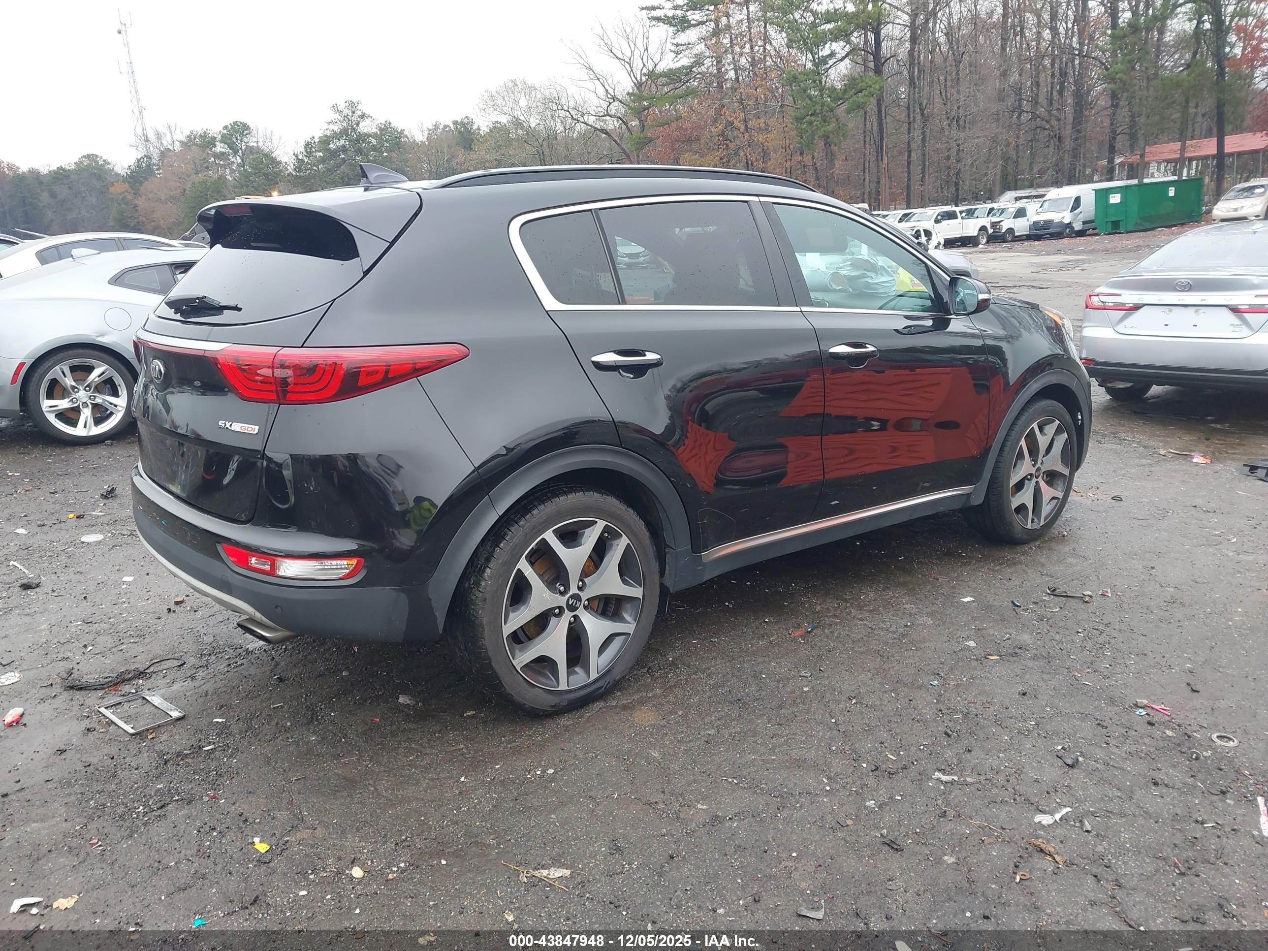 KIA SPORTAGE image 4