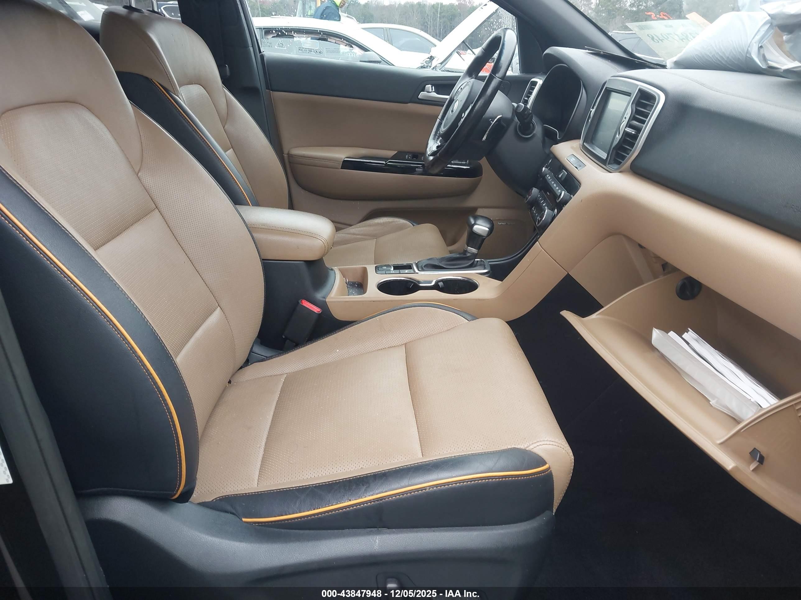 KIA SPORTAGE image 5