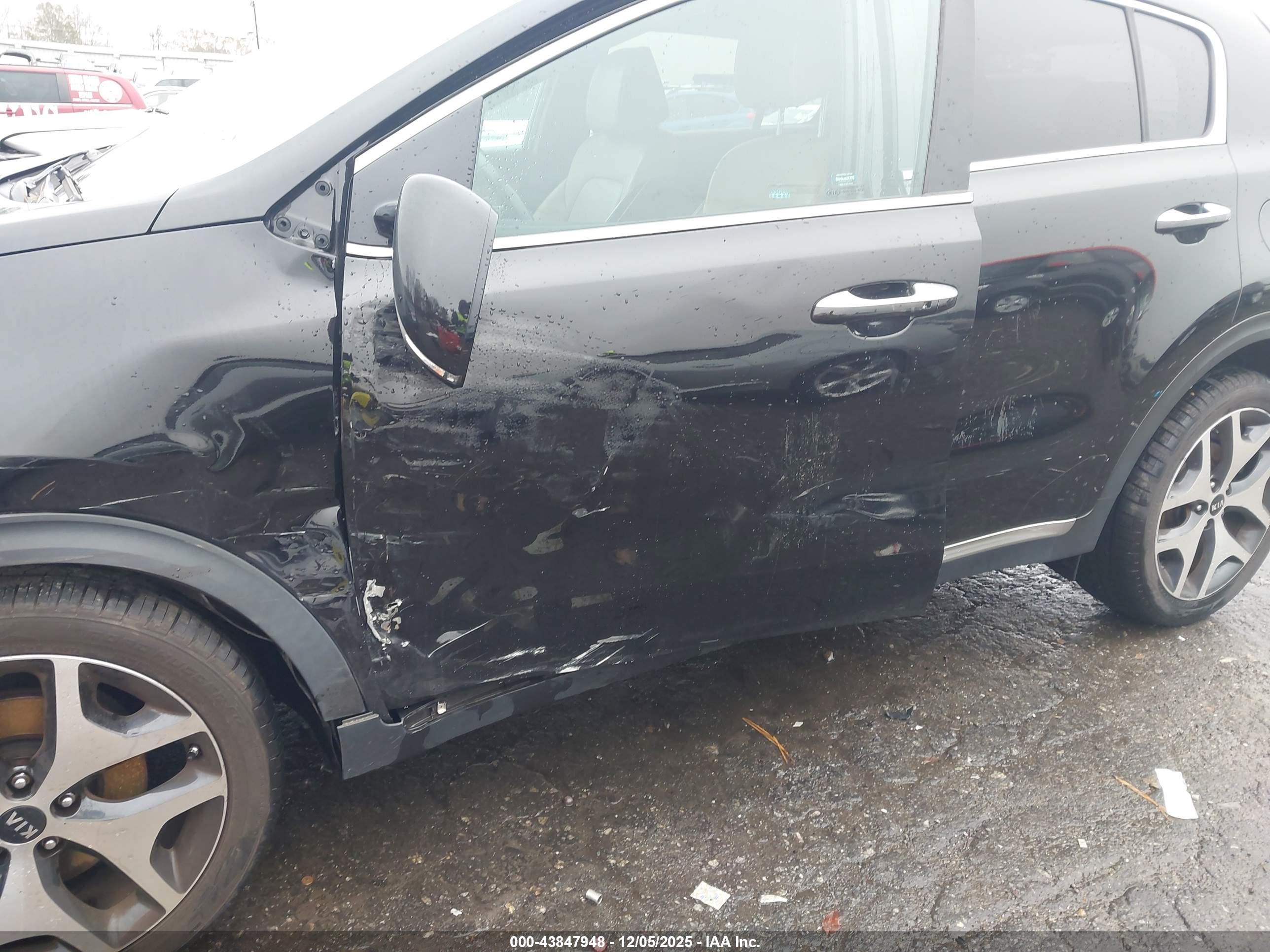 KIA SPORTAGE image 6