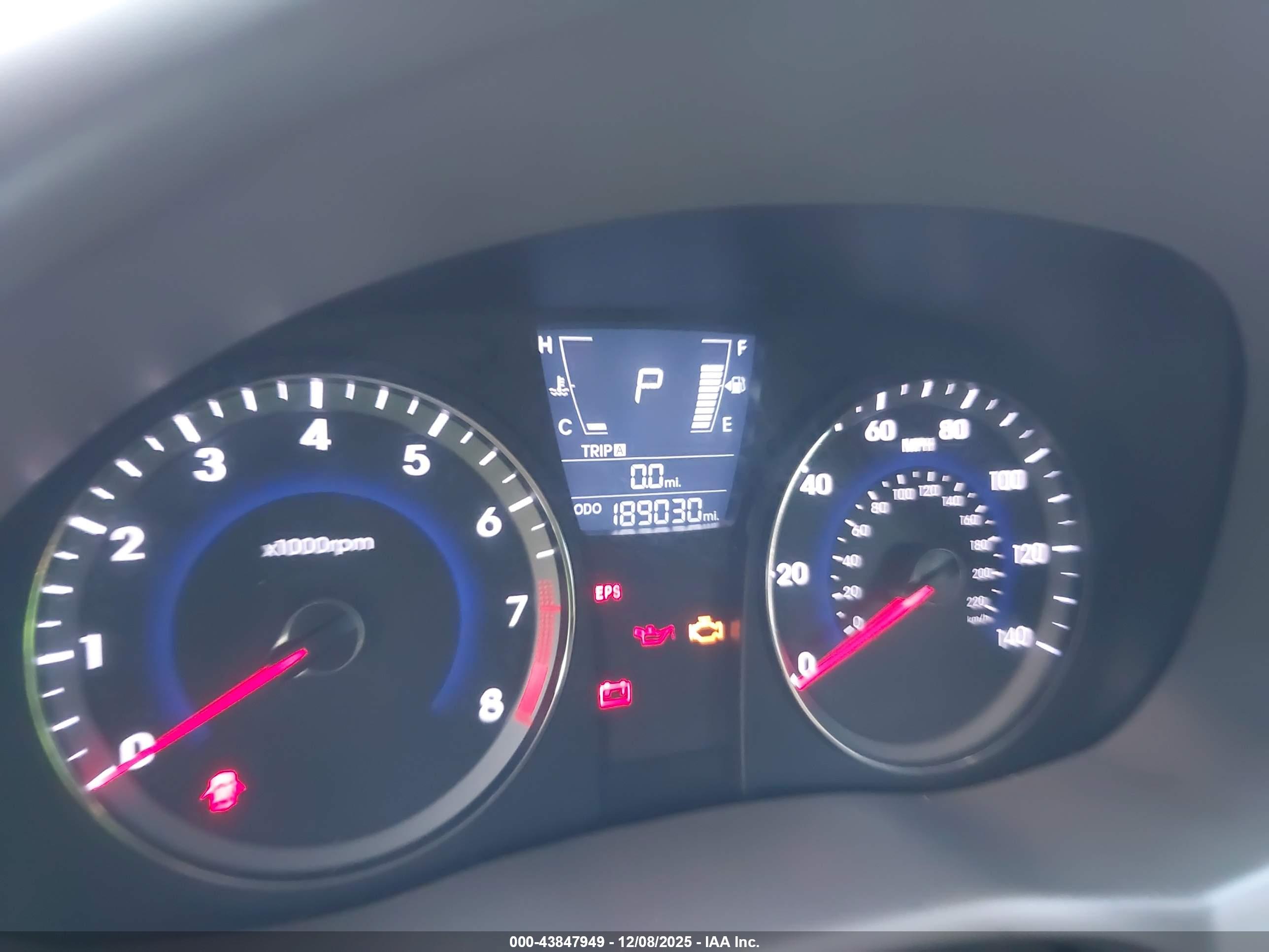 HYUNDAI ACCENT image 7
