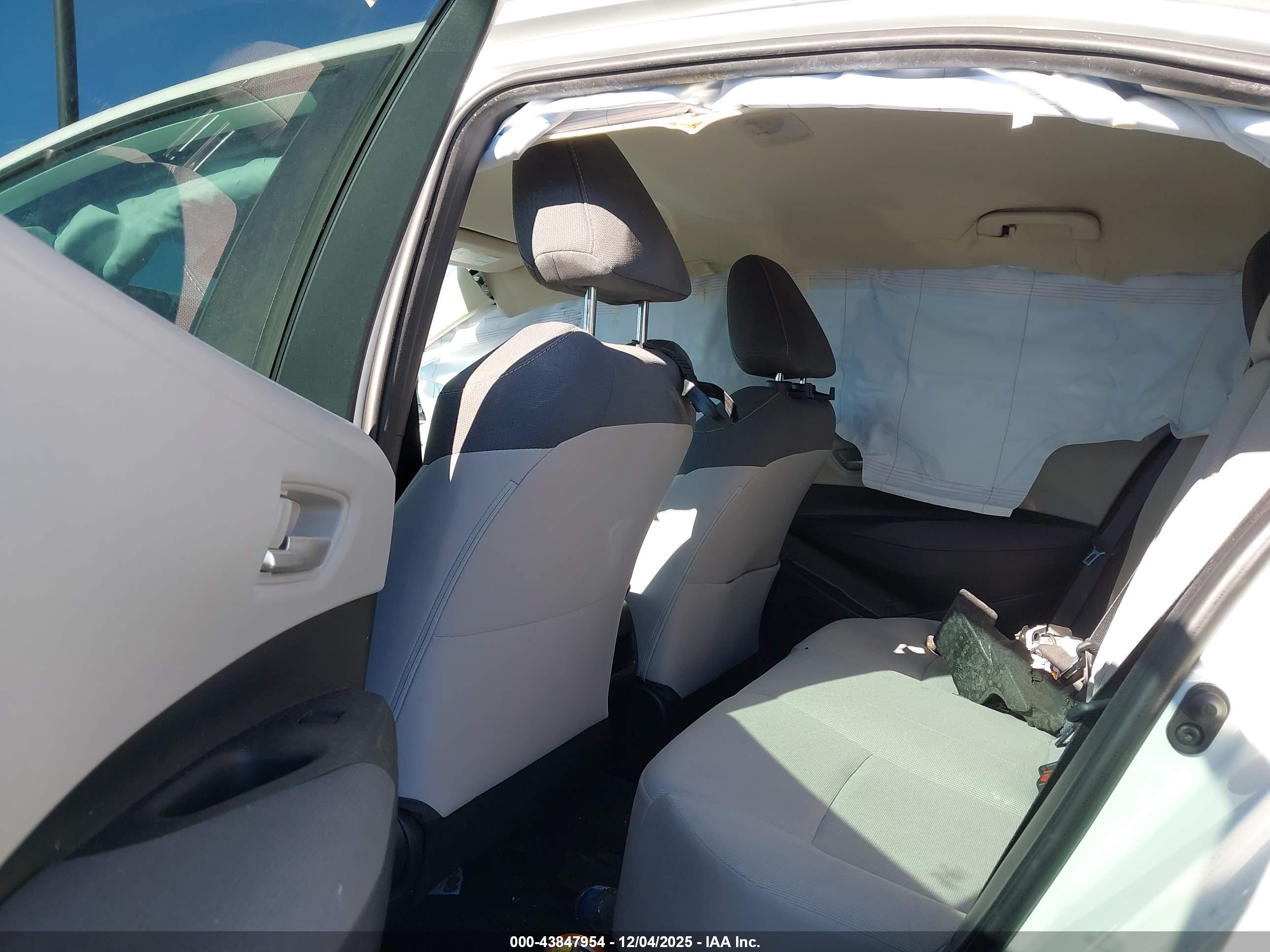 TOYOTA COROLLA image 8