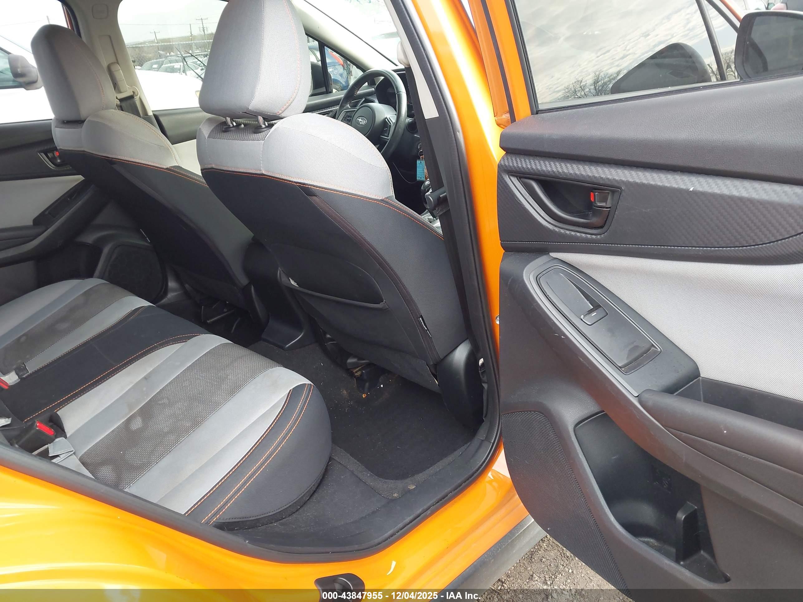 SUBARU CROSSTREK image 8
