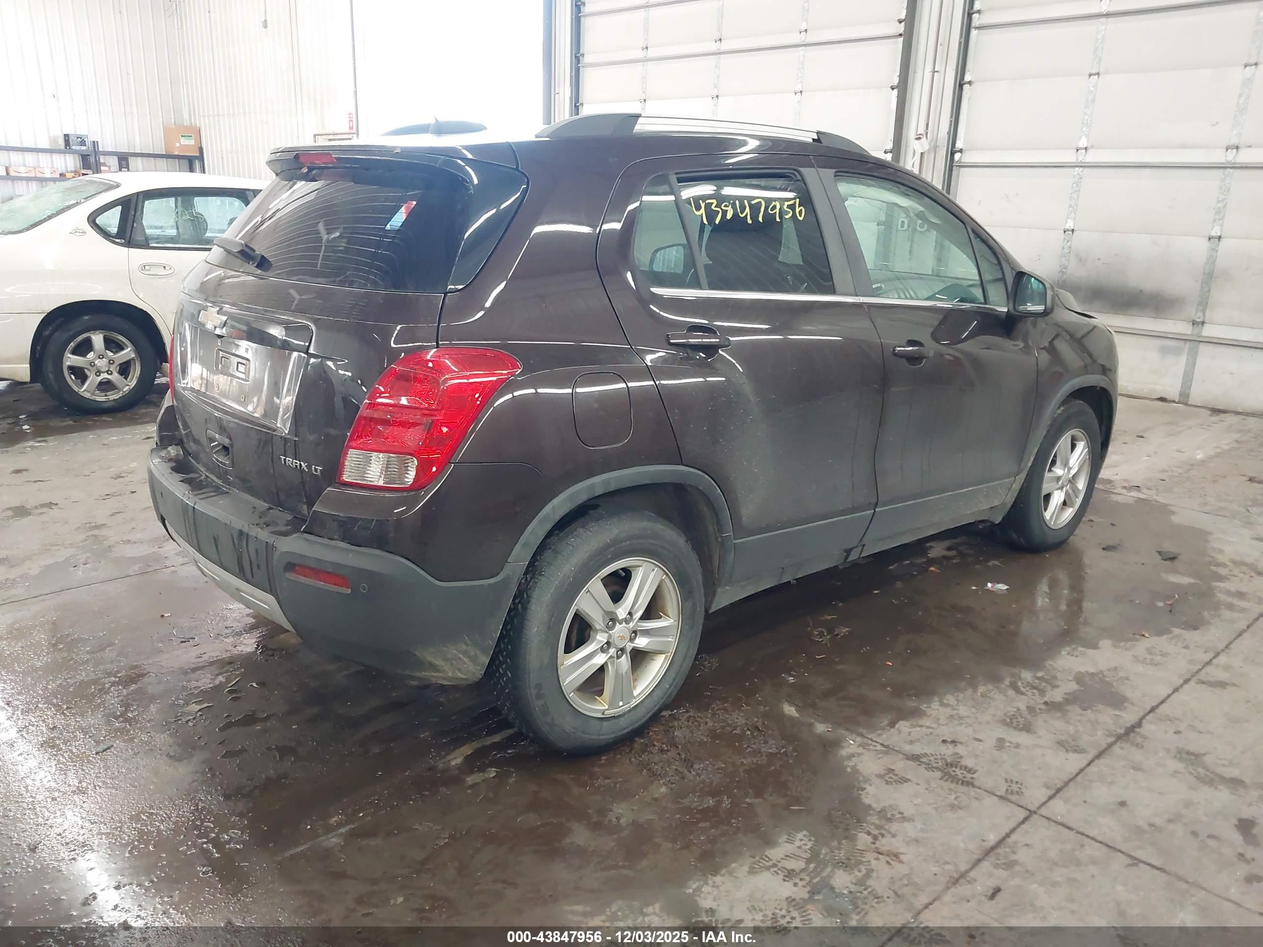 CHEVROLET TRAX image 4