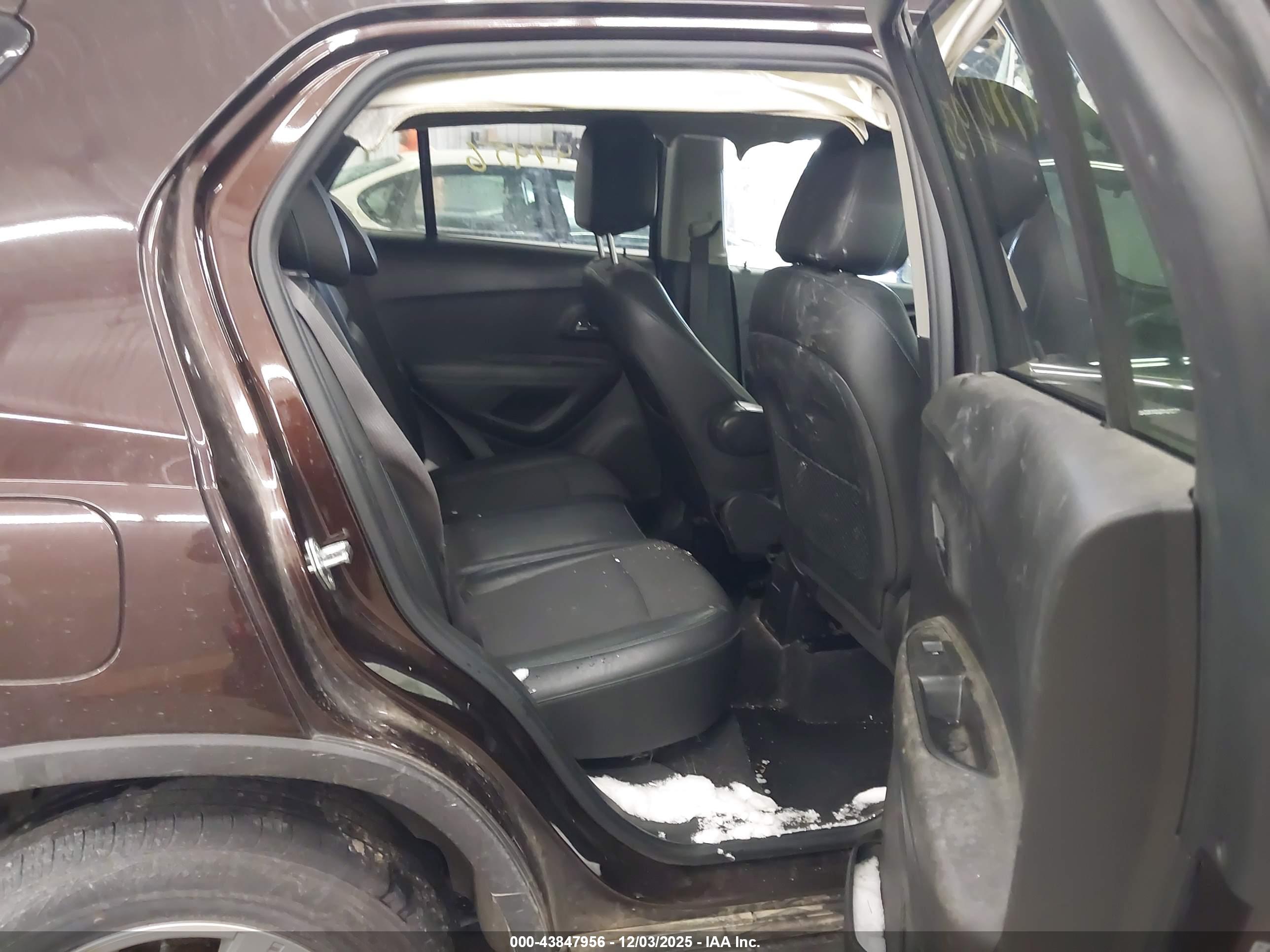 CHEVROLET TRAX image 8