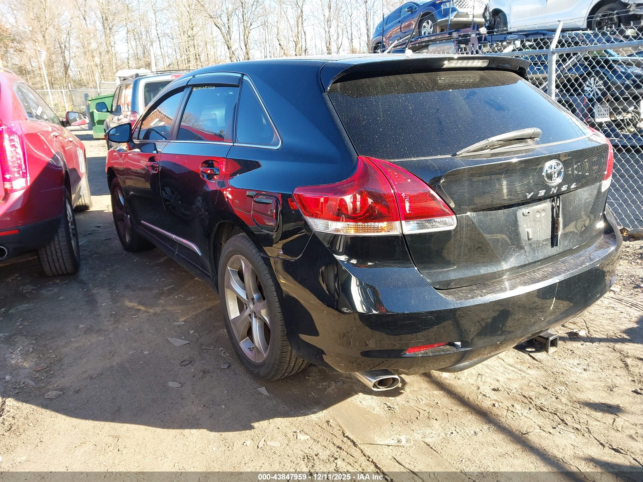 TOYOTA VENZA image 3