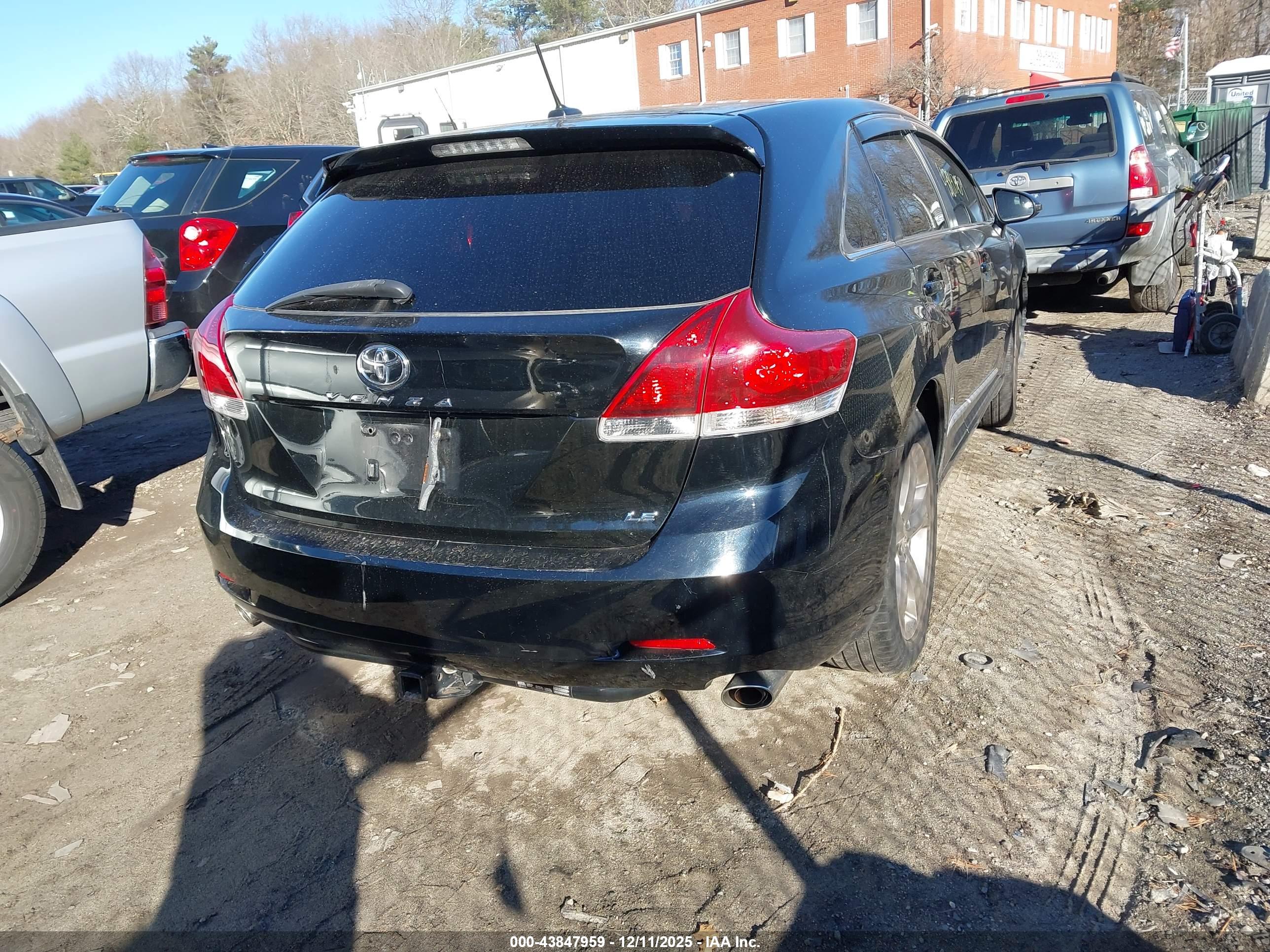 TOYOTA VENZA image 4