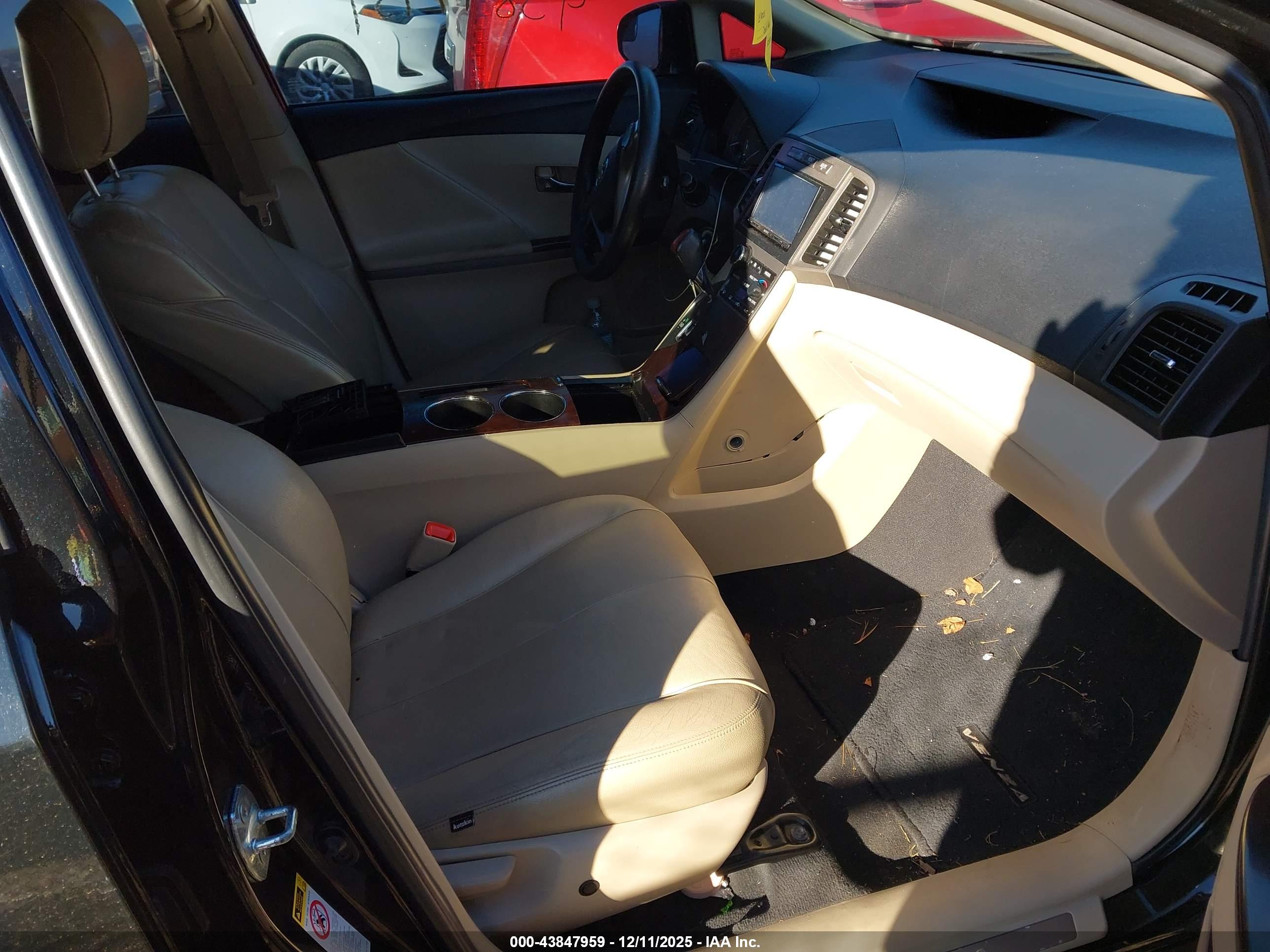TOYOTA VENZA image 5