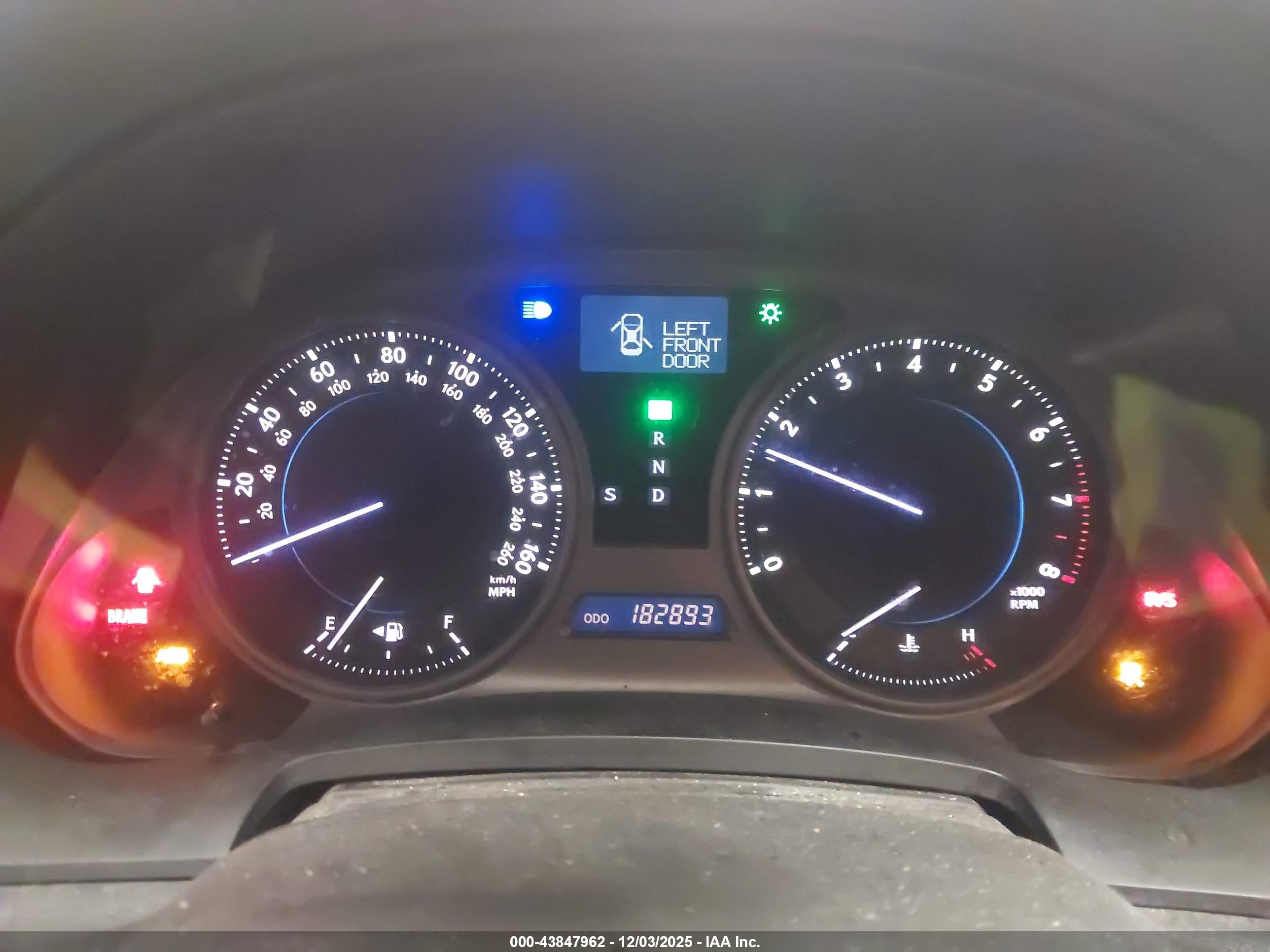 LEXUS IS image 7