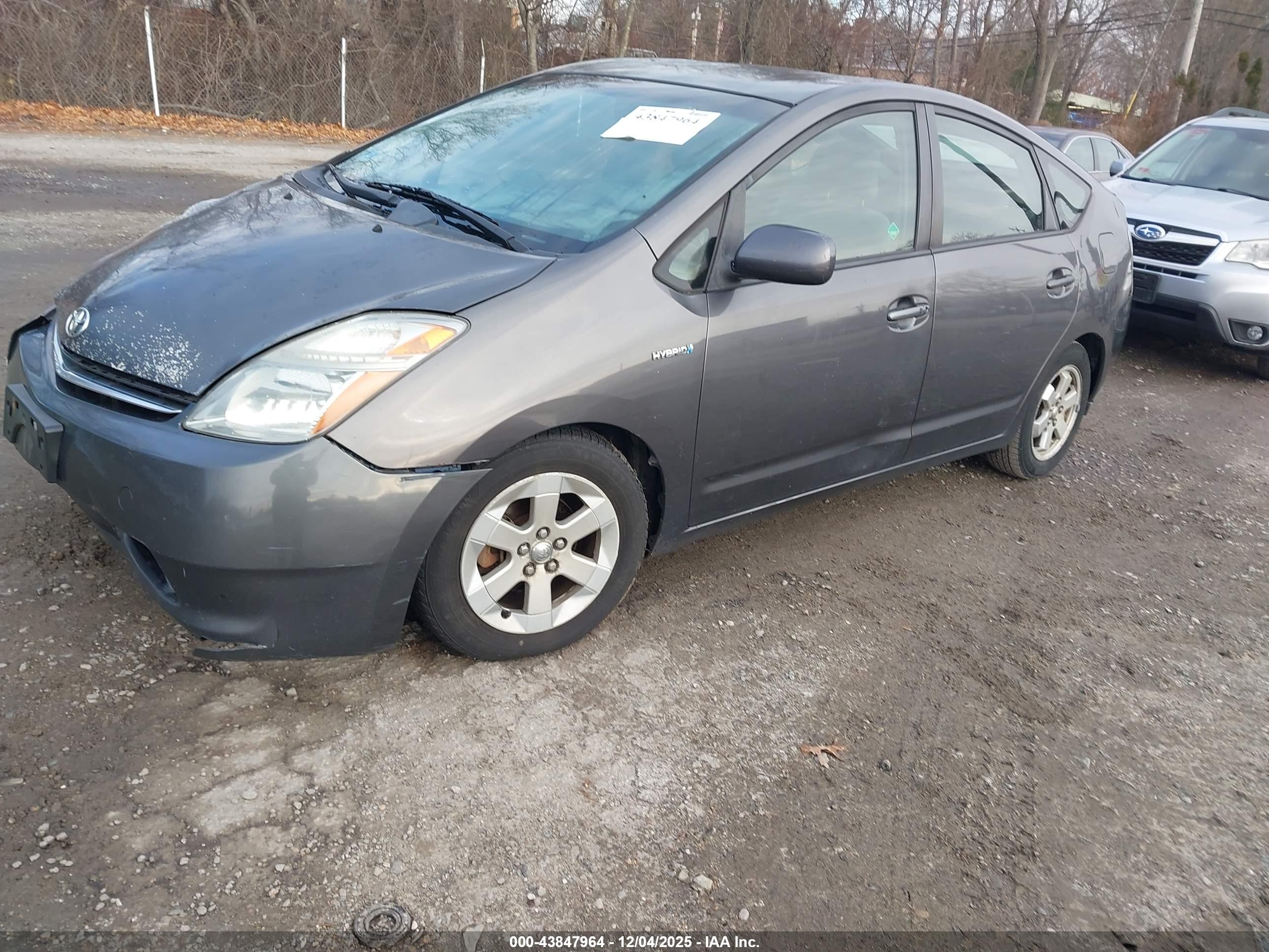TOYOTA PRIUS image 2