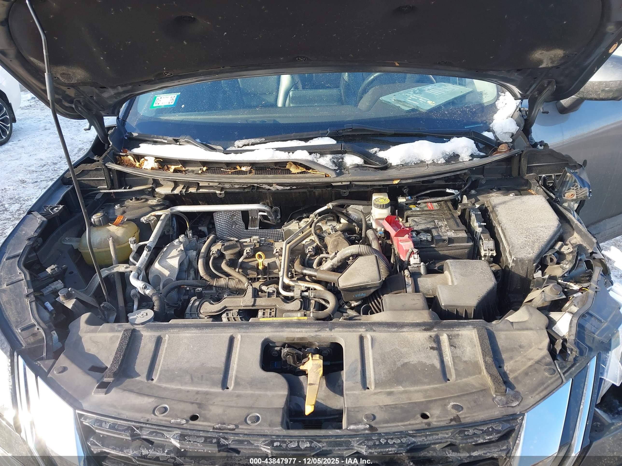 NISSAN ROGUE image 10
