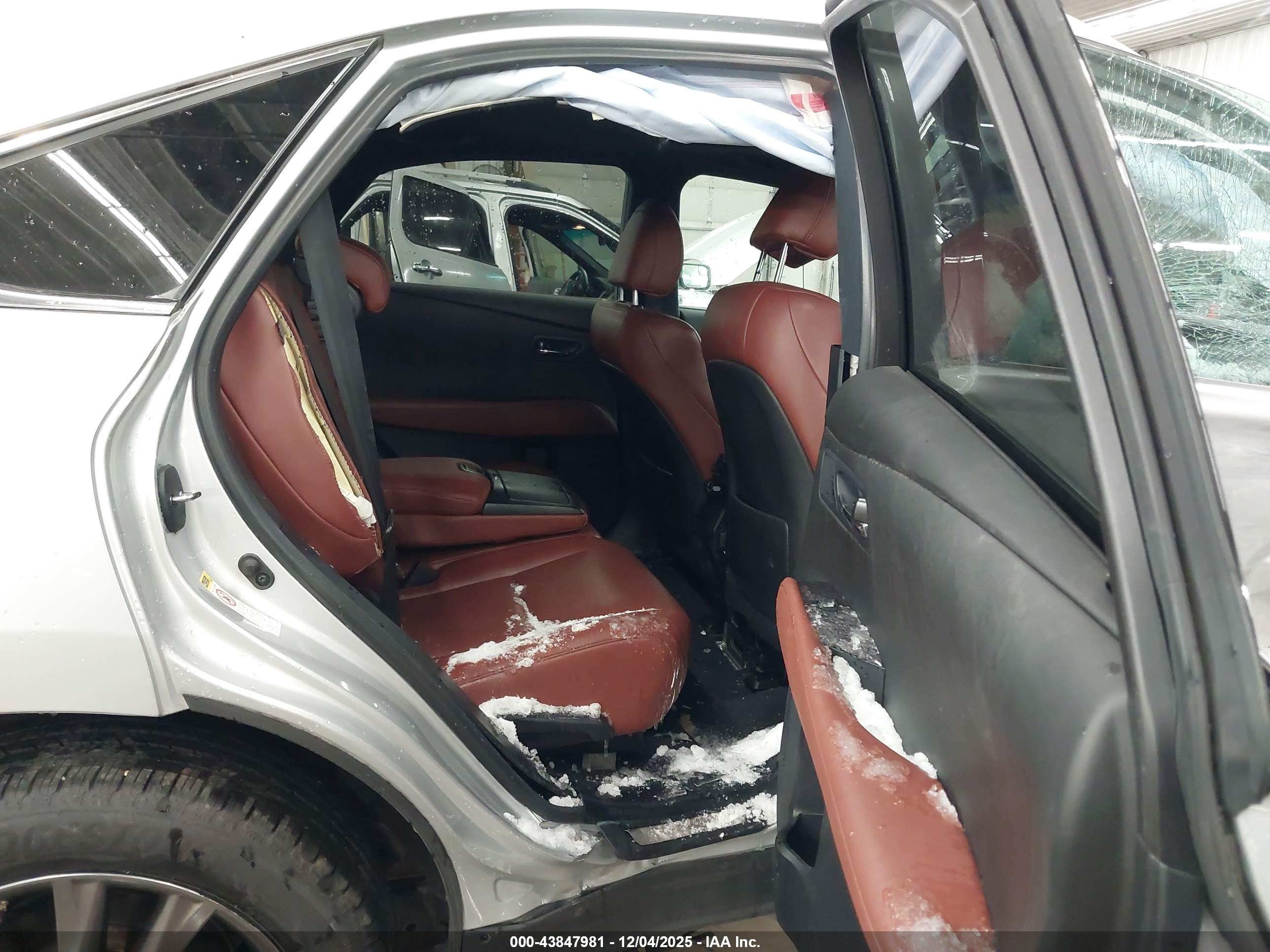 LEXUS RX image 8