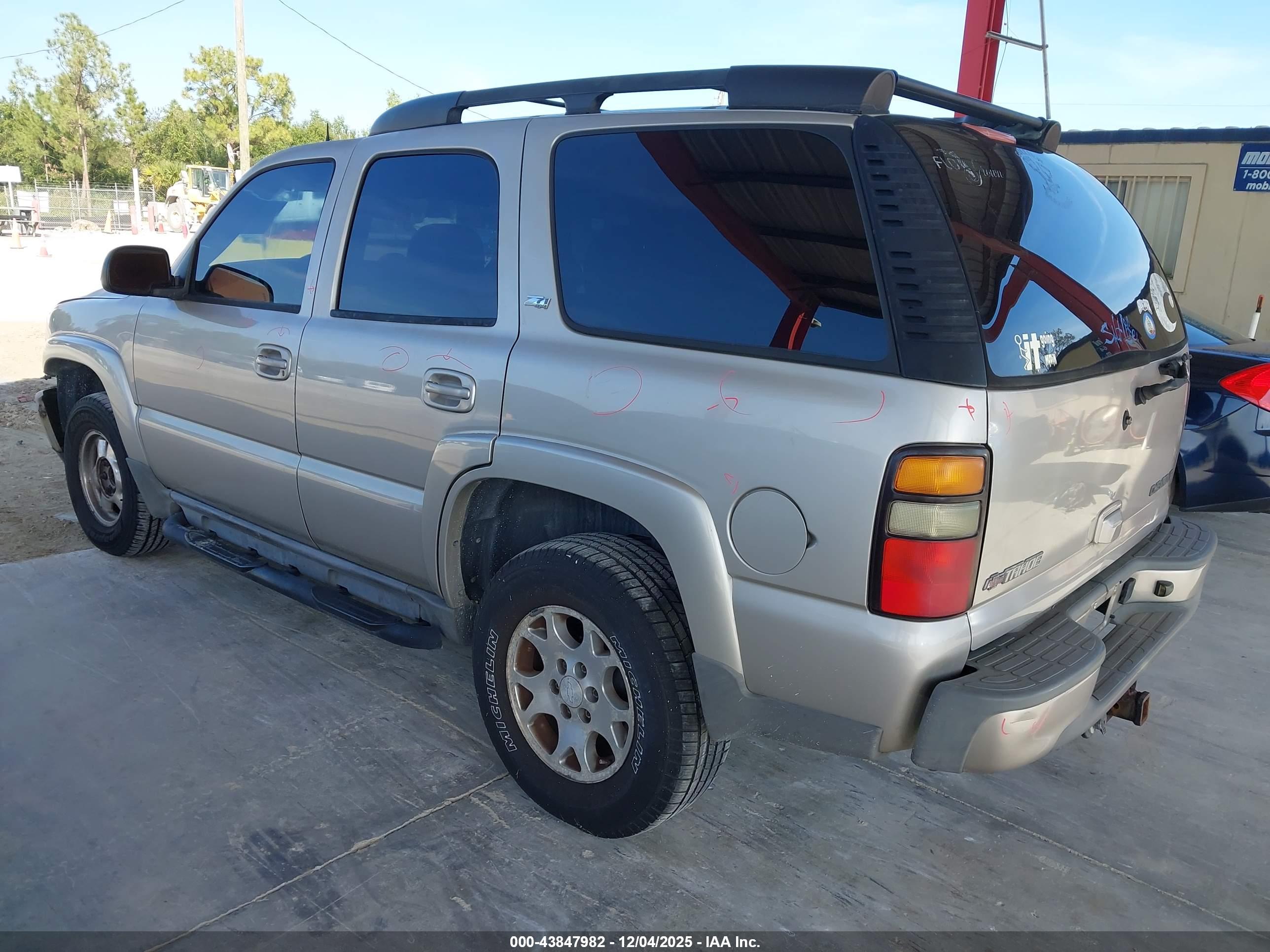 CHEVROLET TAHOE image 3