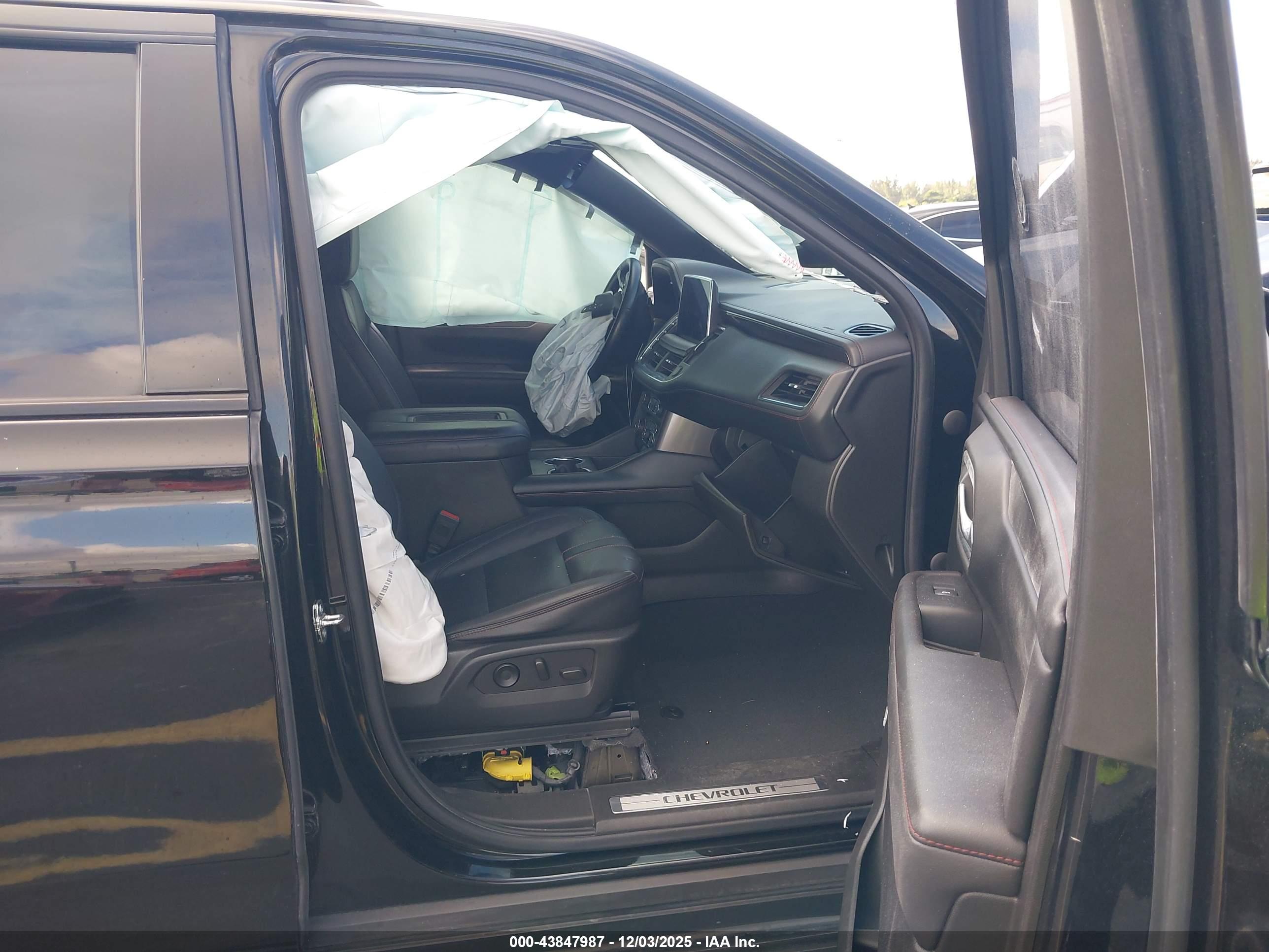 CHEVROLET TAHOE image 5