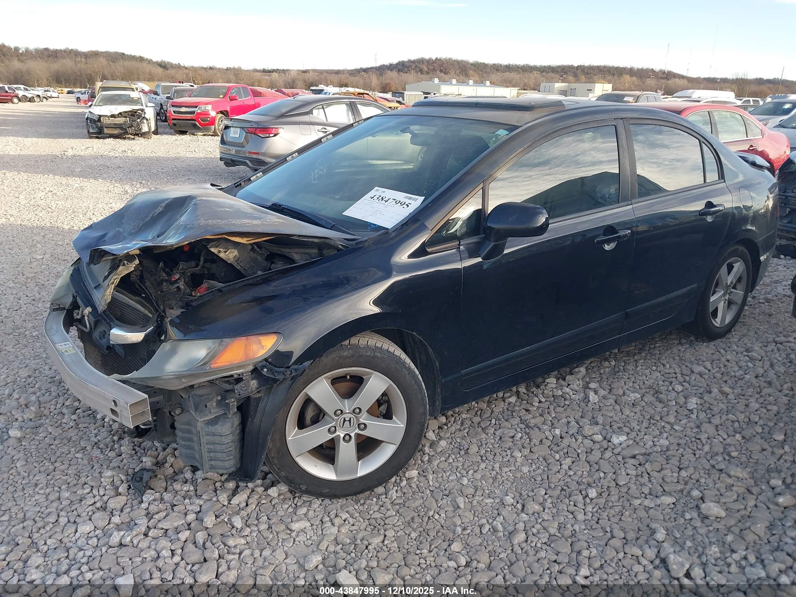 HONDA CIVIC image 2