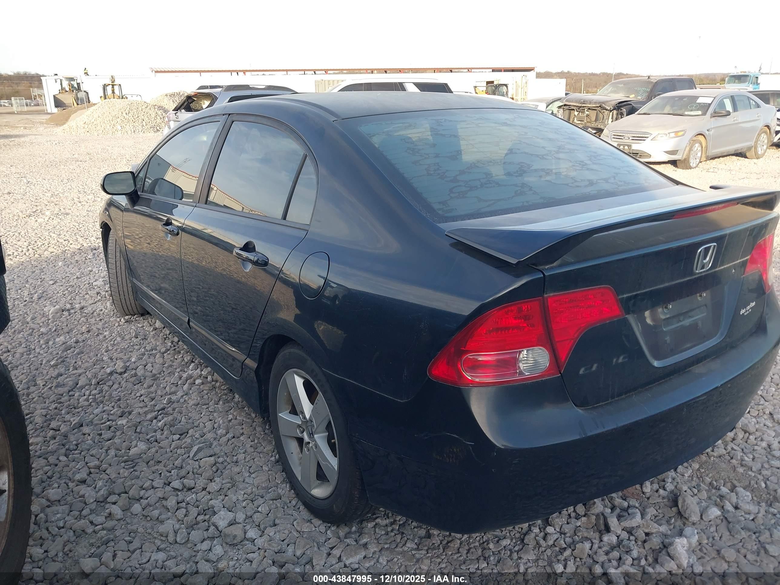 HONDA CIVIC image 3