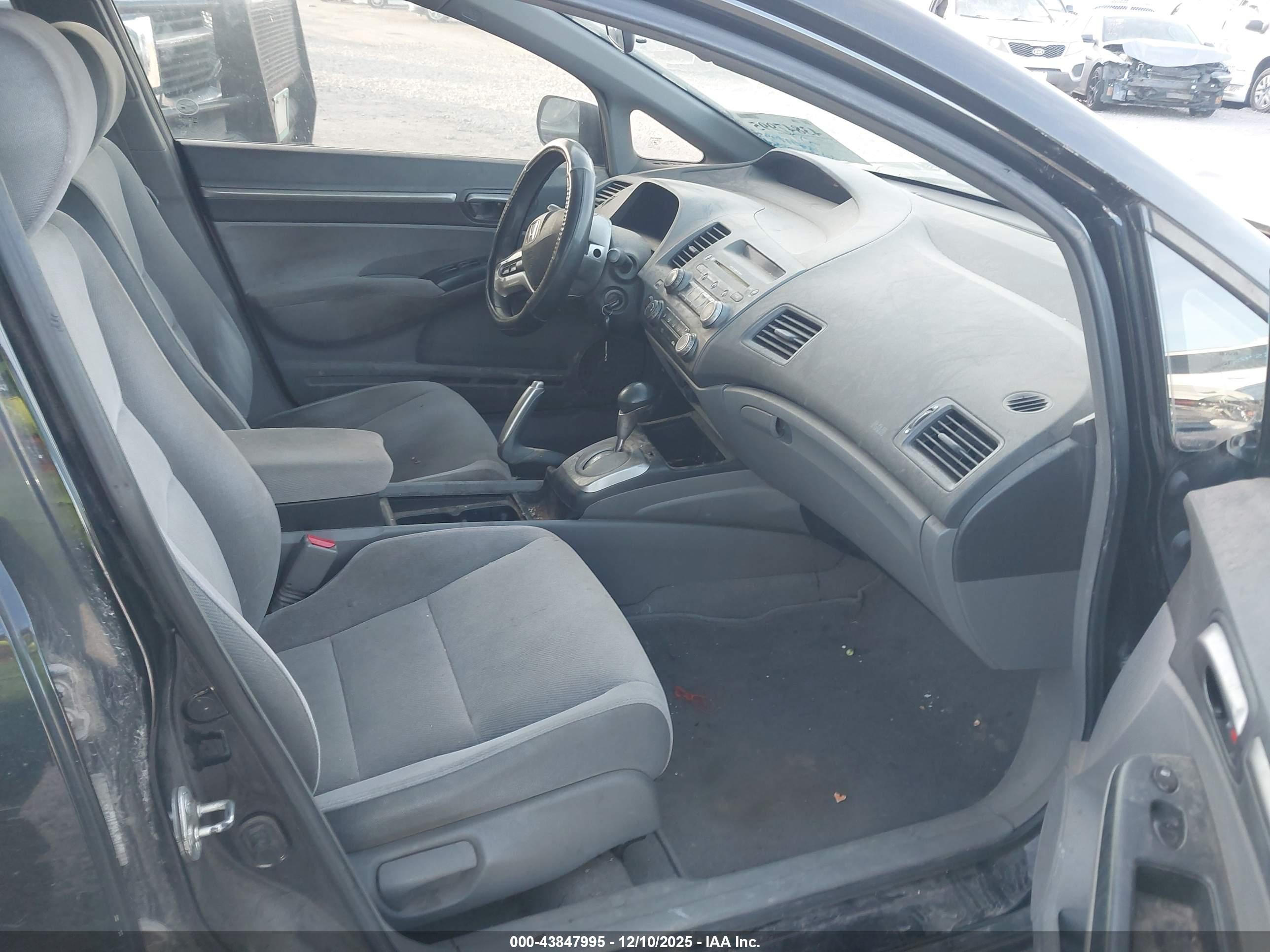 HONDA CIVIC image 5