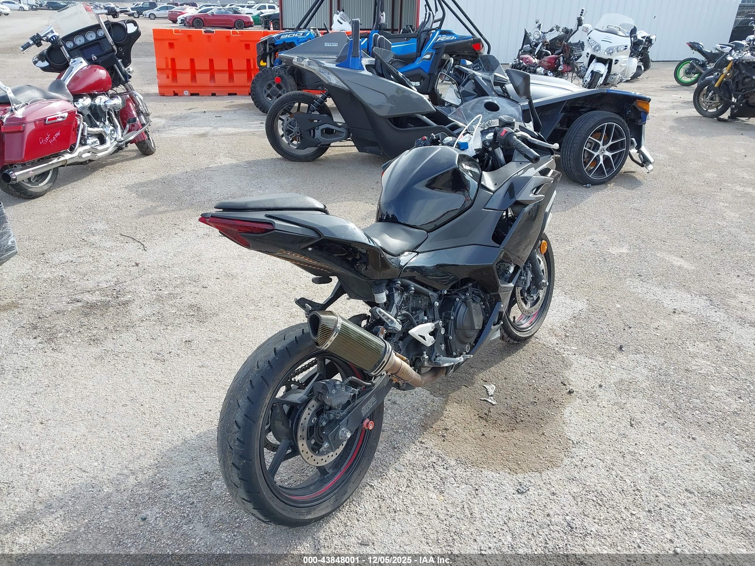 KAWASAKI EX500 image 4