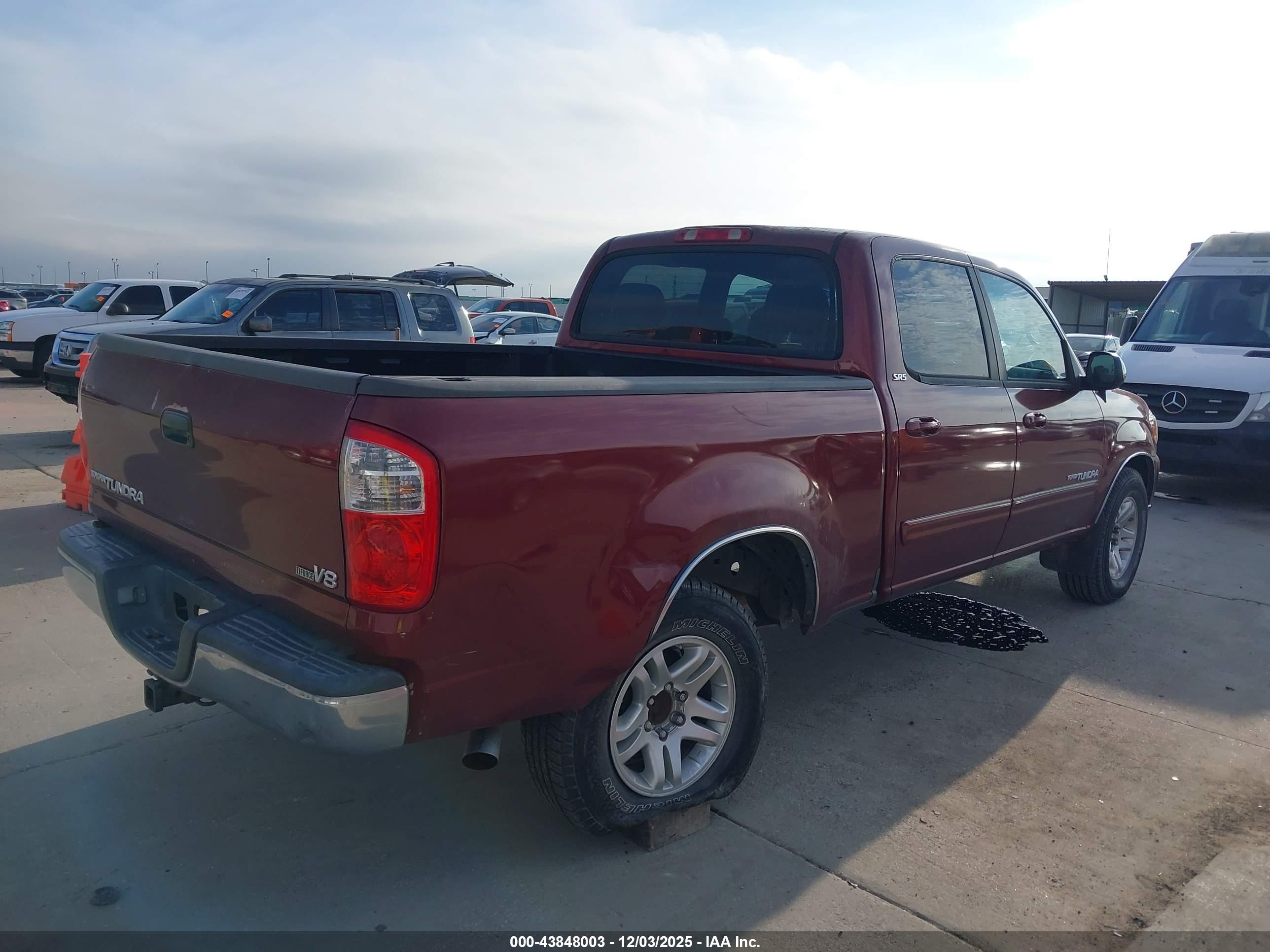 TOYOTA TUNDRA image 4