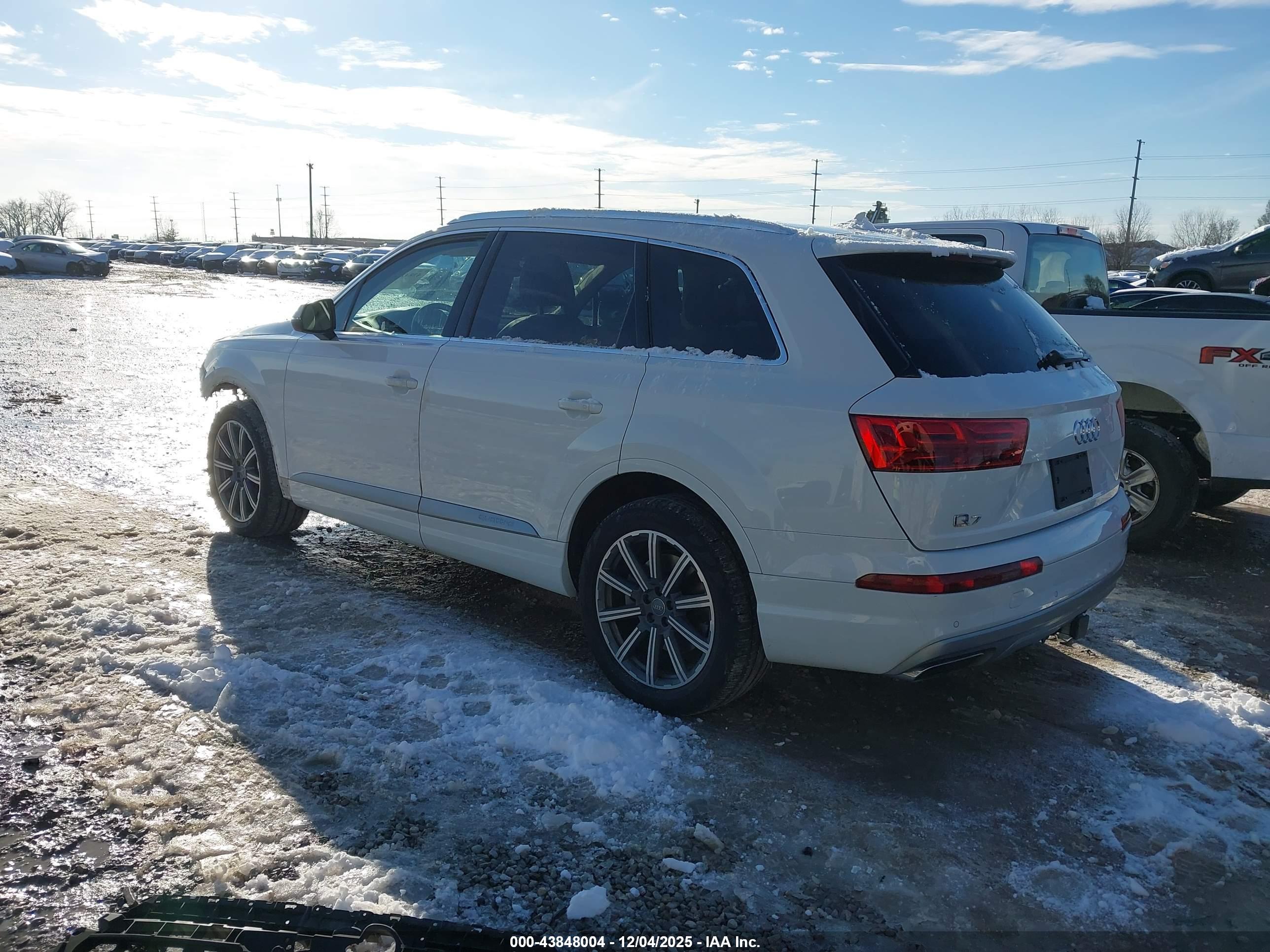 AUDI Q7 image 3
