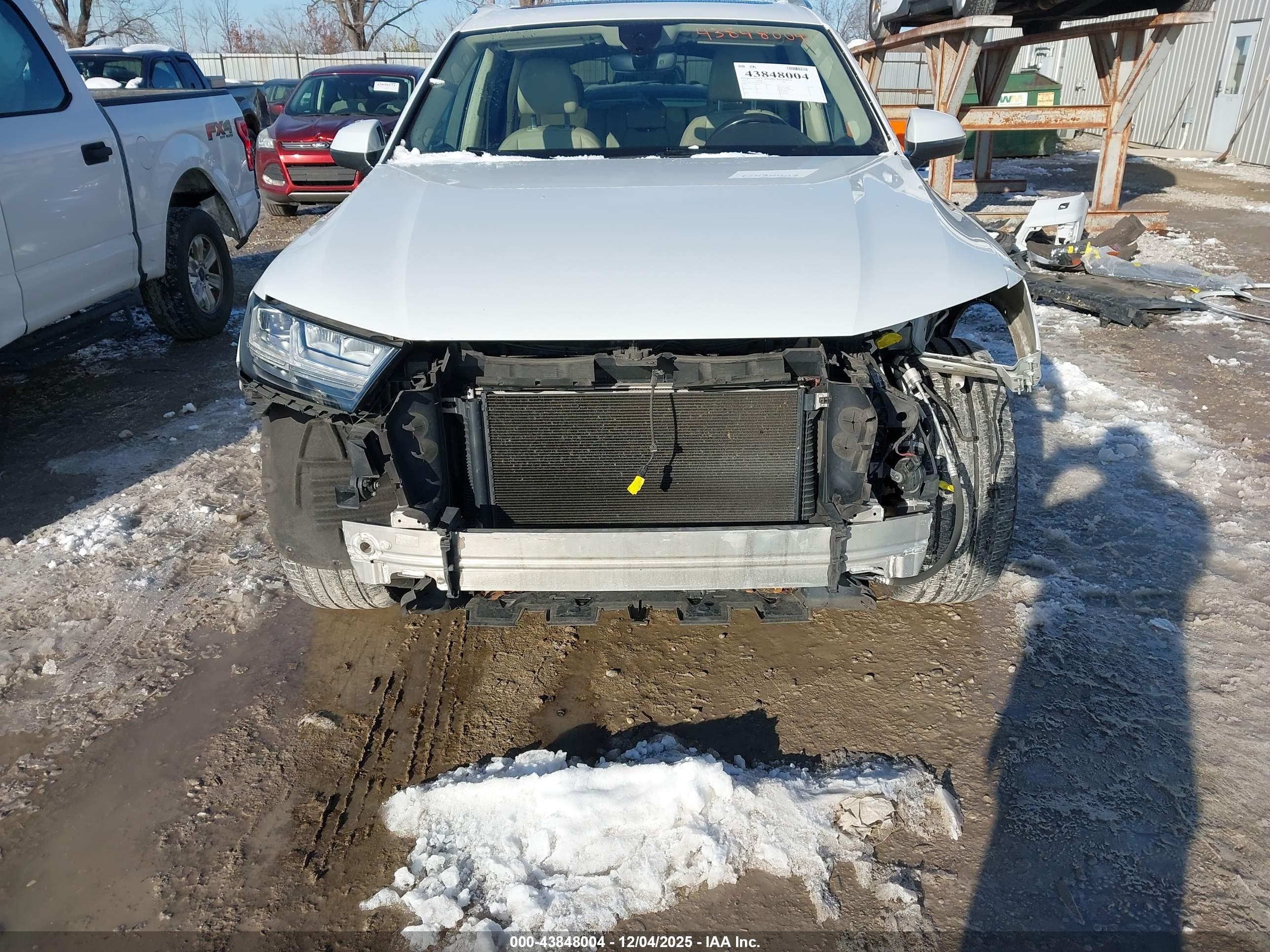 AUDI Q7 image 6