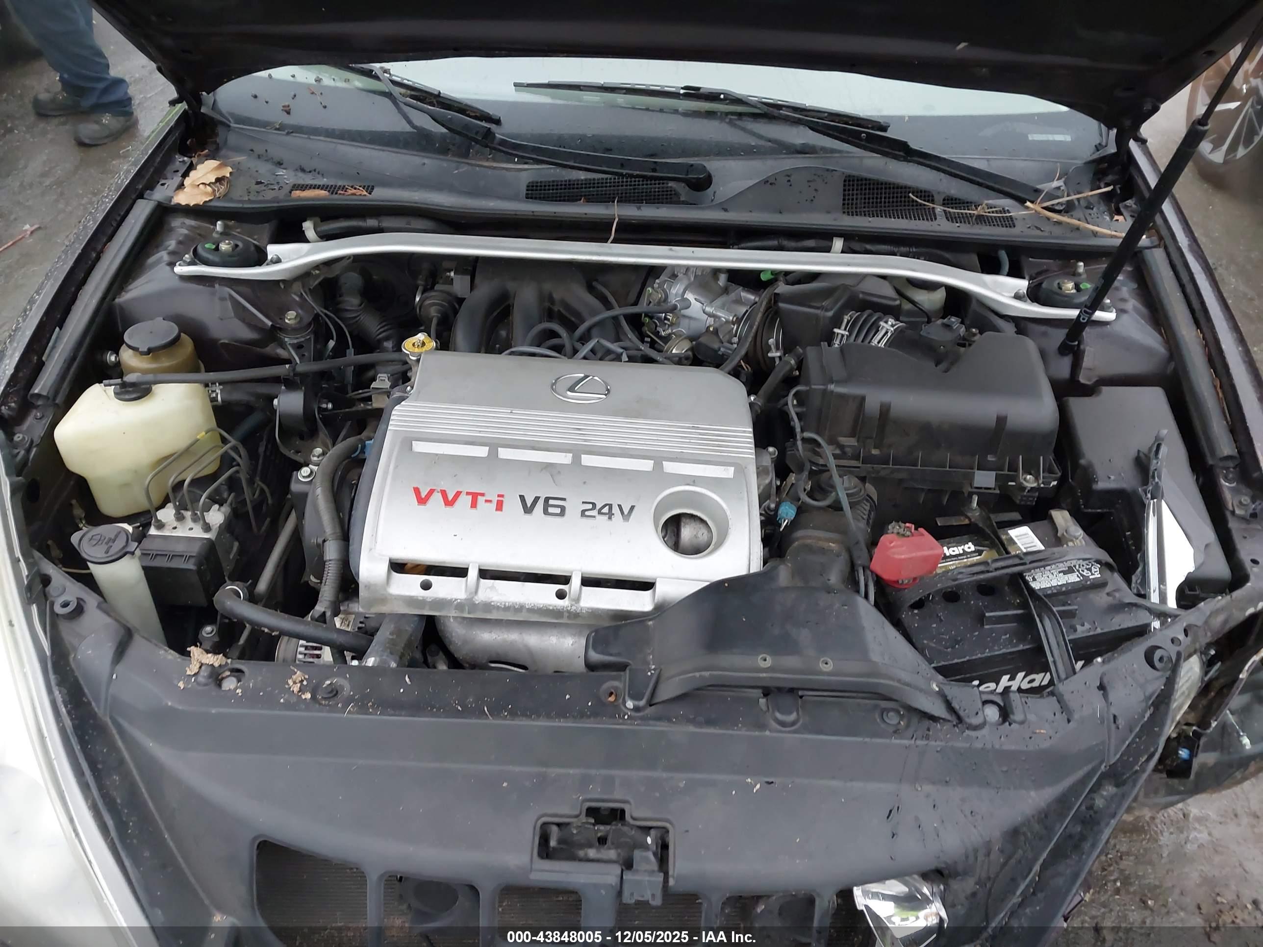 LEXUS ES image 10