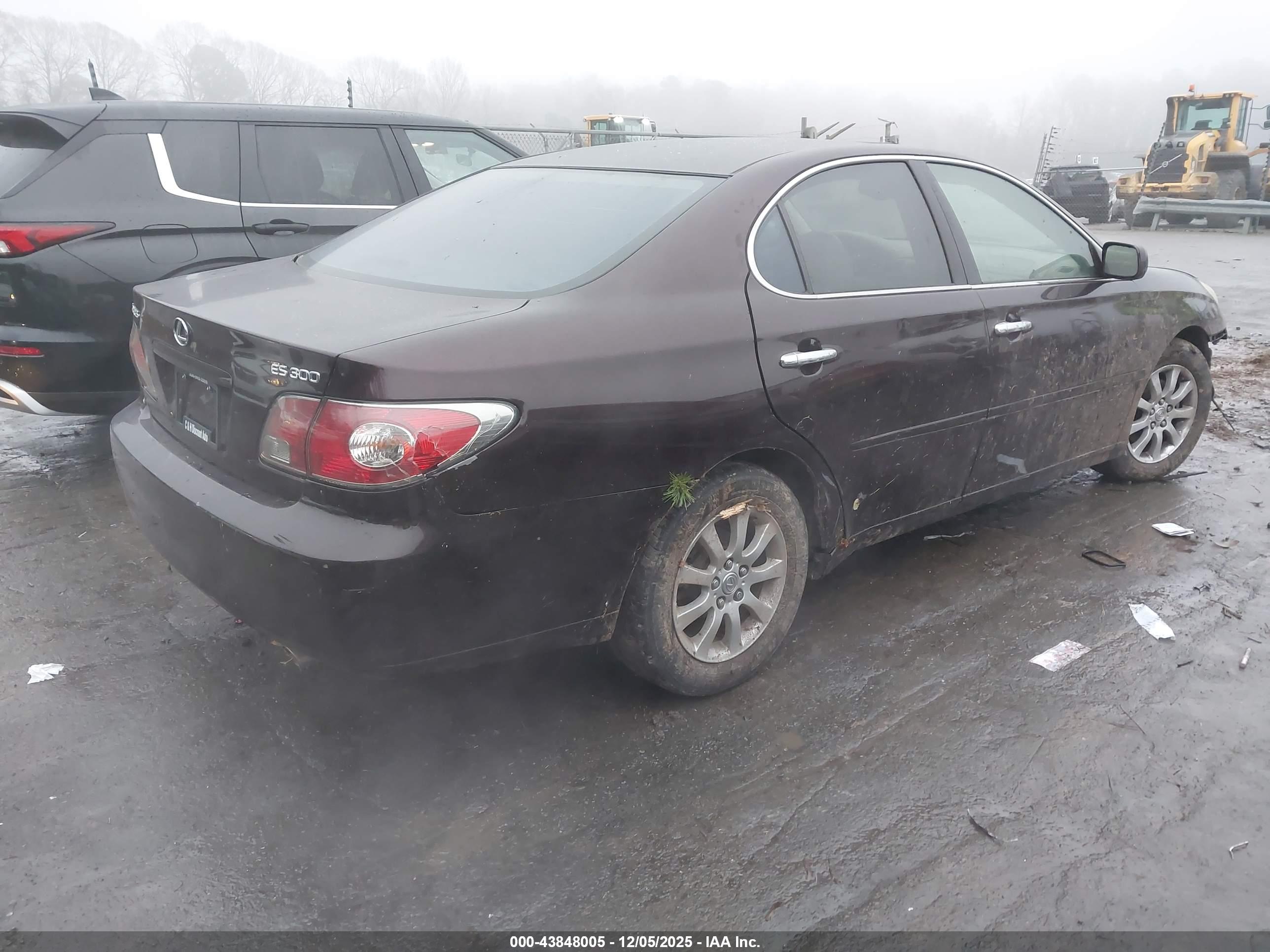 LEXUS ES image 4