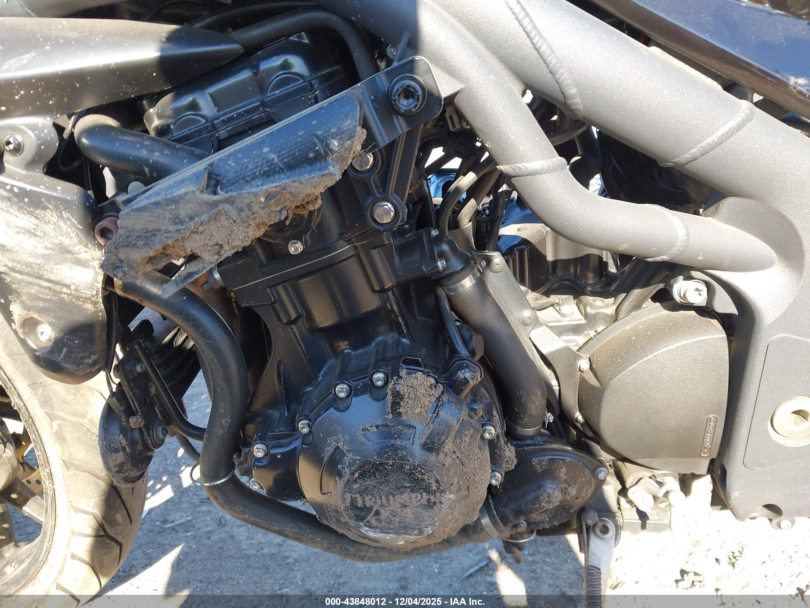 TRIUMPH MOTORCYCLE image 9