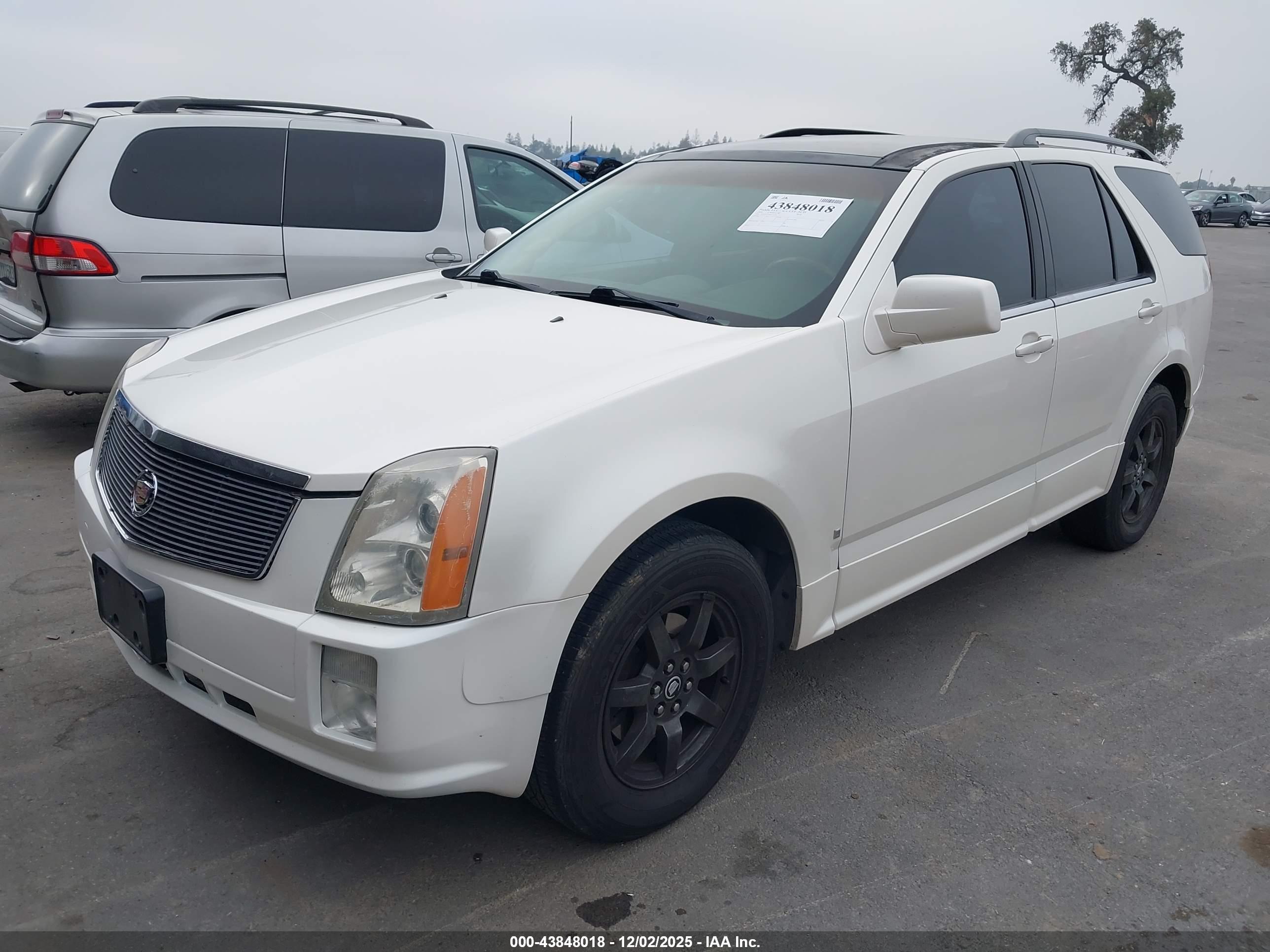 CADILLAC SRX image 2