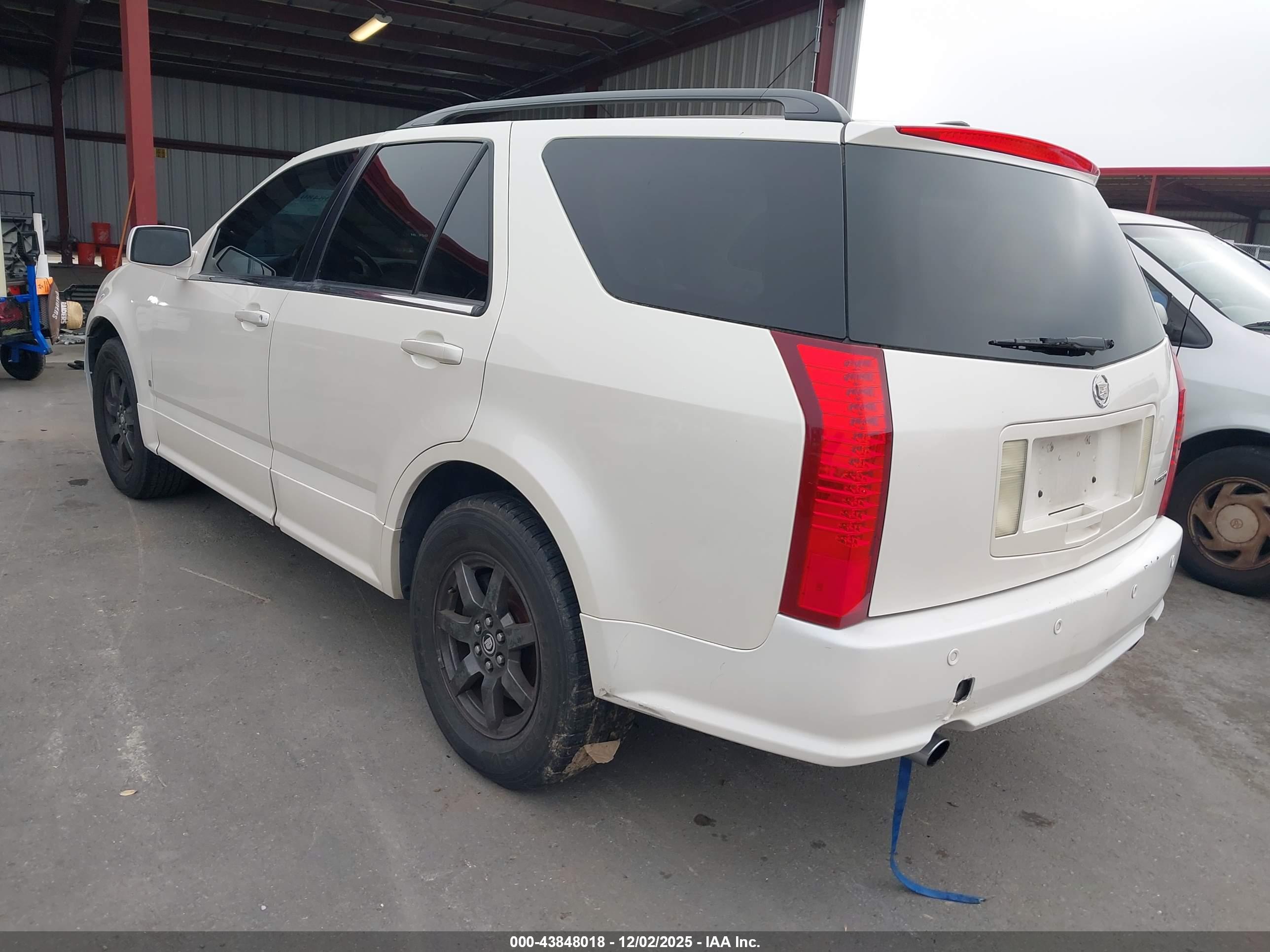 CADILLAC SRX image 3