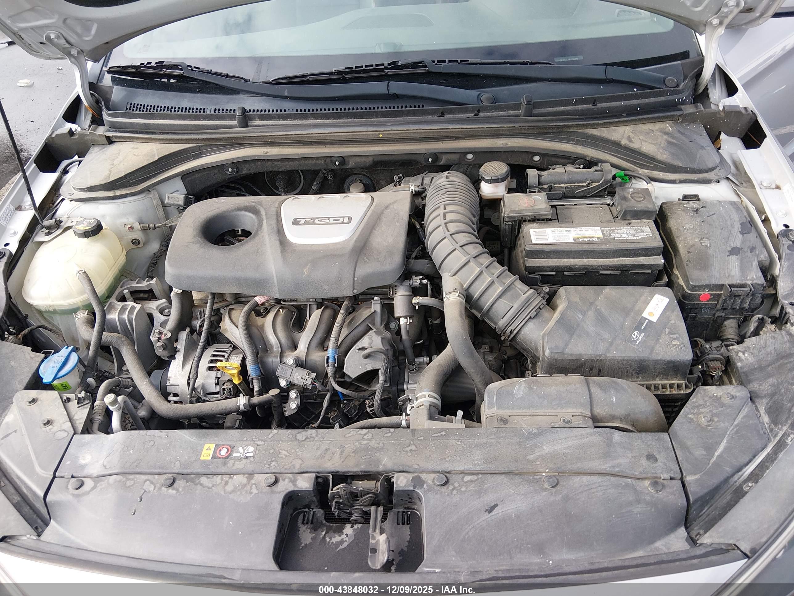 HYUNDAI ELANTRA image 10