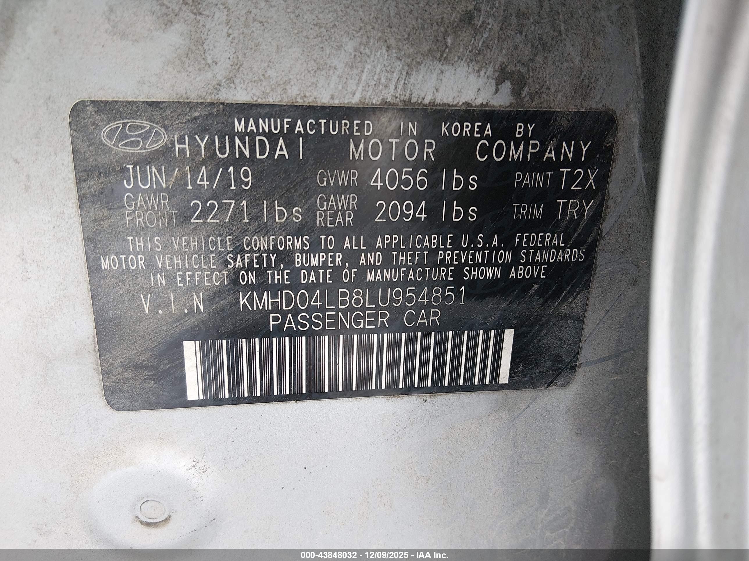 HYUNDAI ELANTRA image 9